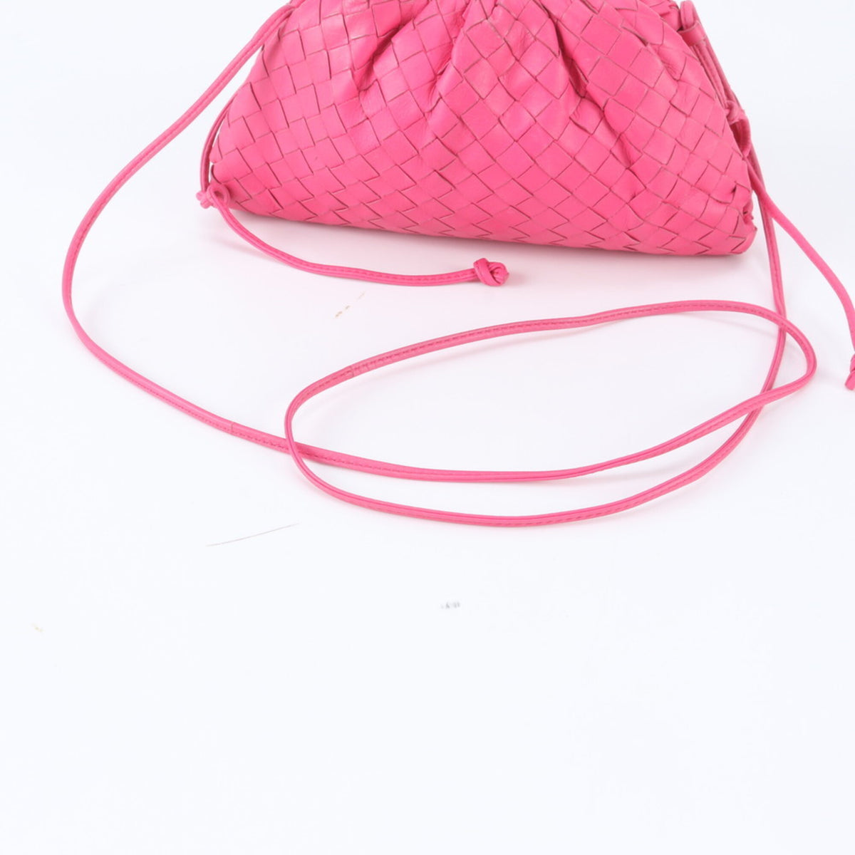 Bottega Veneta Pink Leather Pouch Shoulder Bag (Pre-Owned)