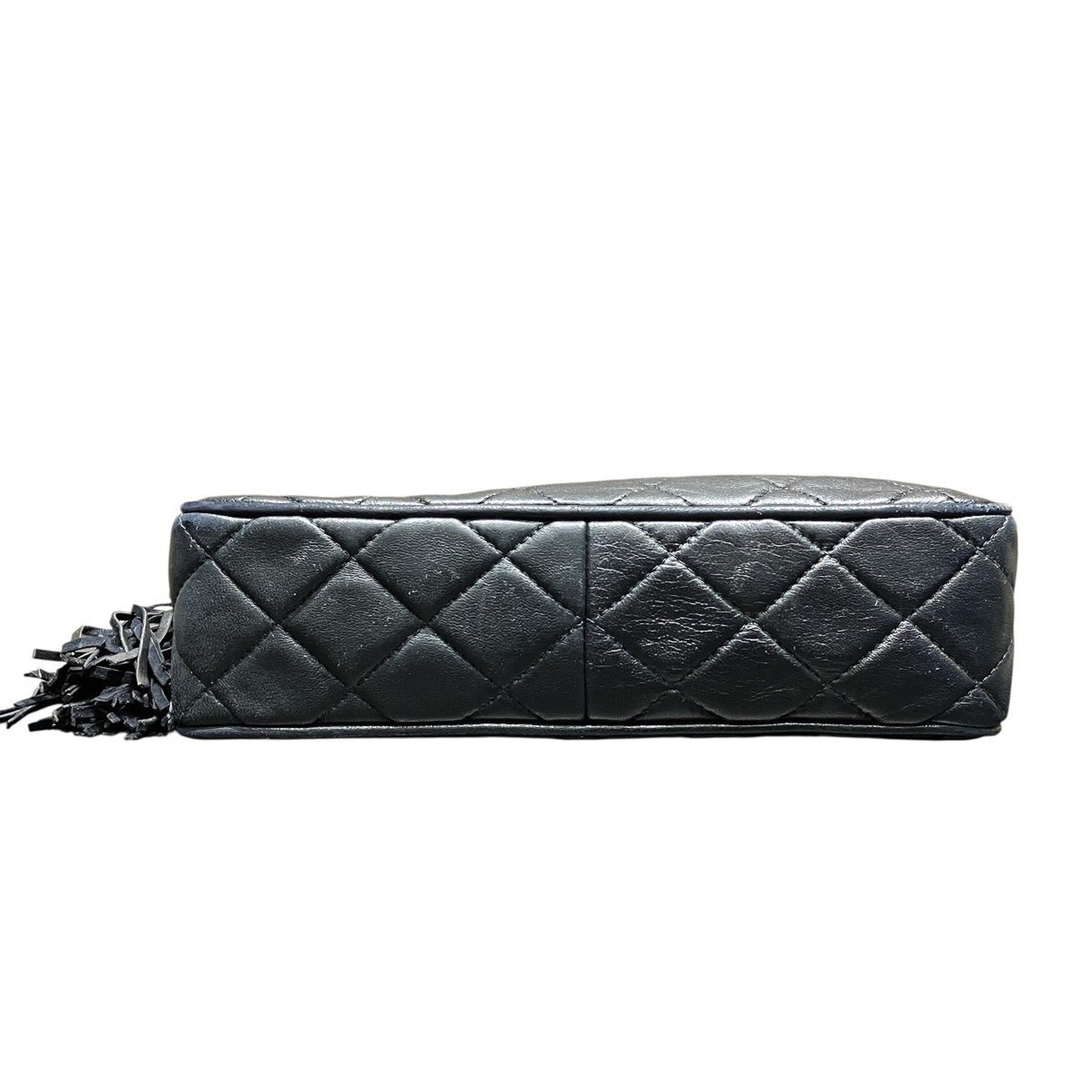Chanel Black Leather Shoulder Bag (Pre-Owned)