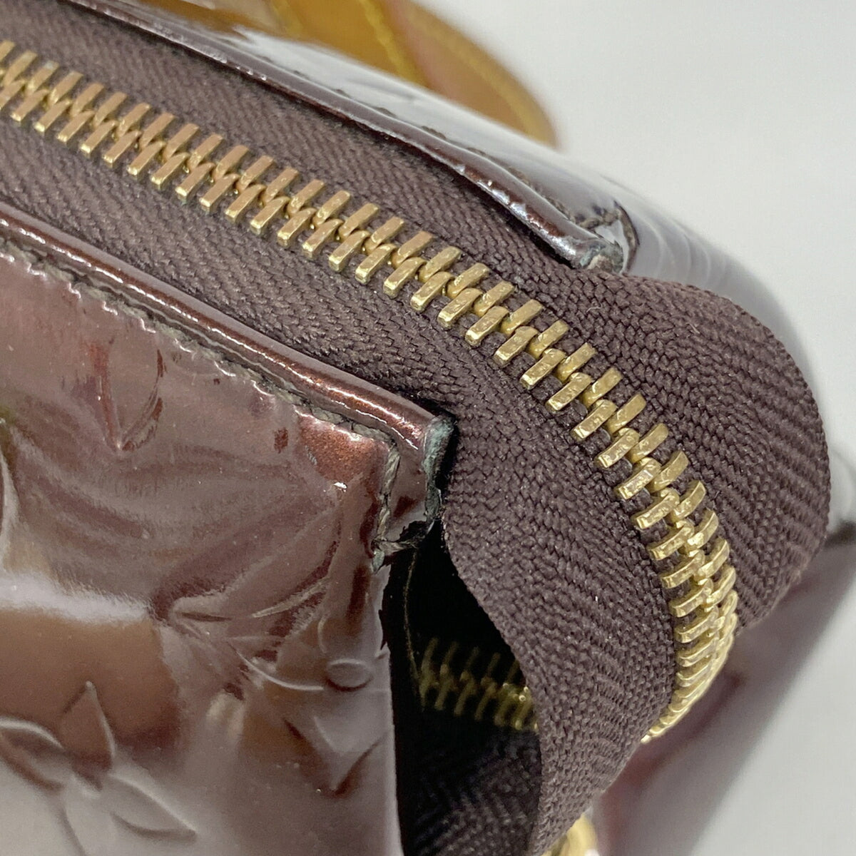 Louis Vuitton Amarante Handbag (Pre-Owned)