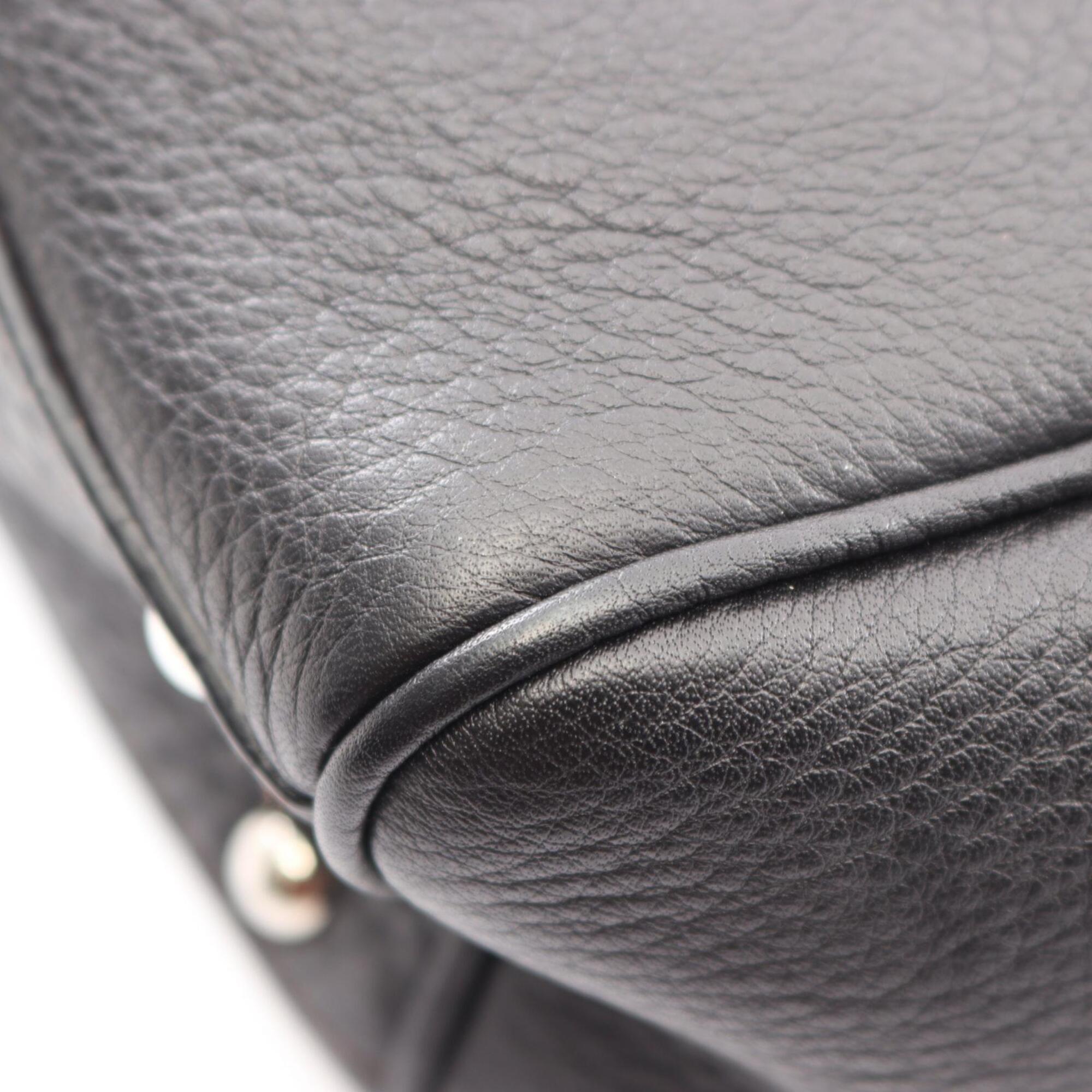 Salvatore Ferragamo Black Leather Handbag (Pre-Owned)