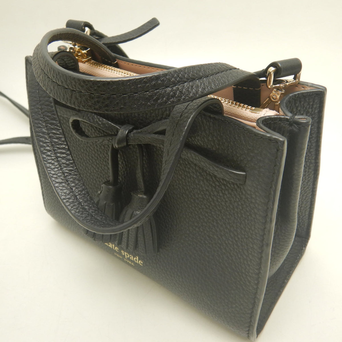 Kate Spade Black Leather Handbag (Pre-Owned)