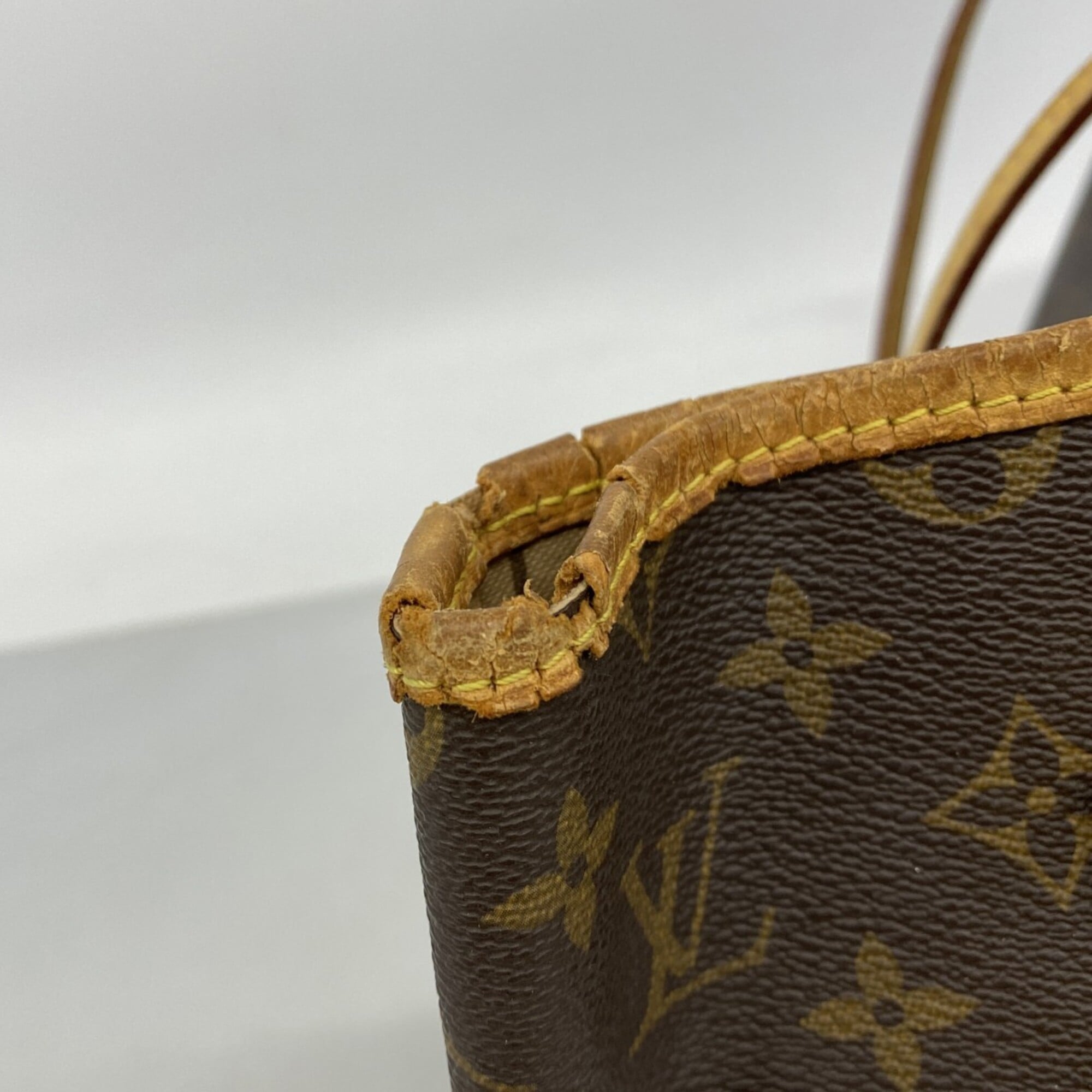Louis Vuitton Brown Tote Bag (Pre-Owned)