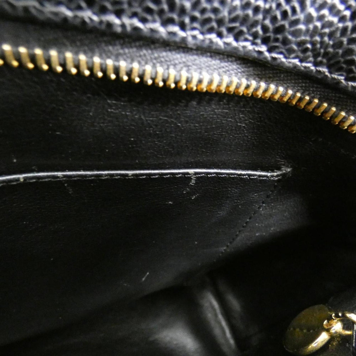Chanel Black Grained Calfskin Handbag (Pre-Owned)