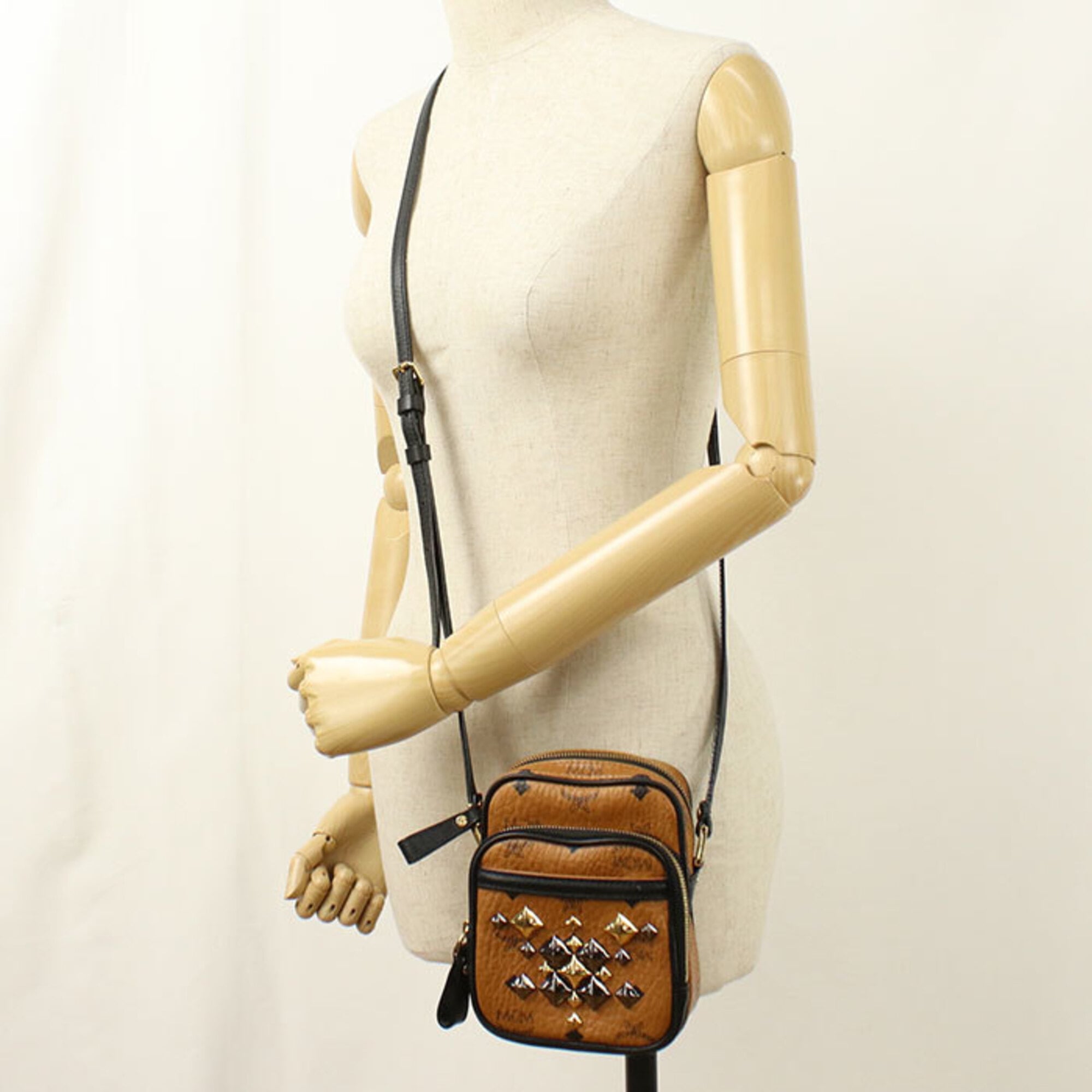 Mcm Brown Canvas Shoulder Bag (Pre-Owned)
