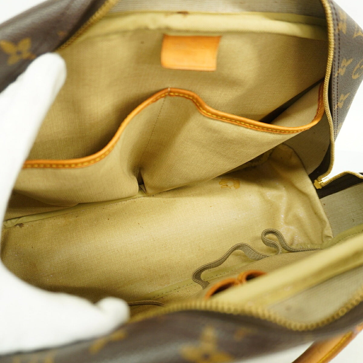 Louis Vuitton Brown Handbag (Pre-Owned)