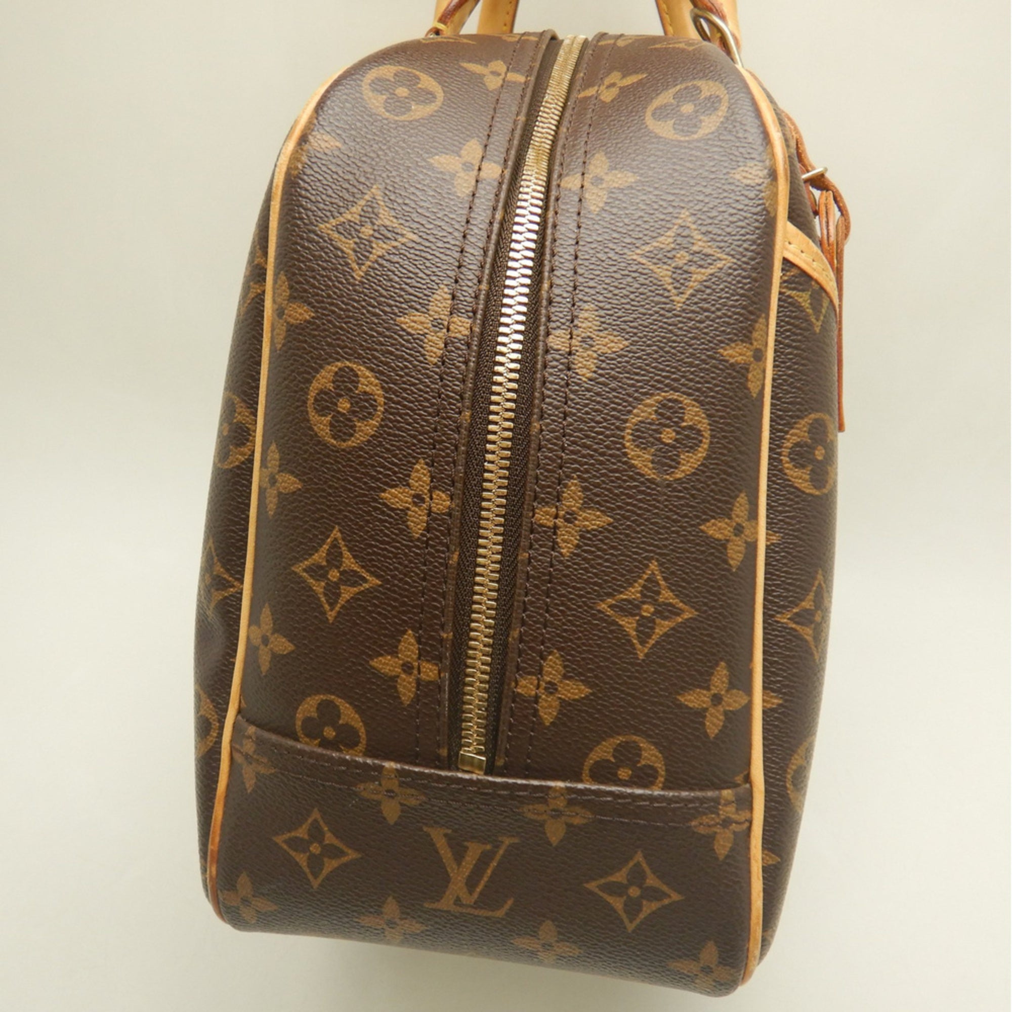 Louis Vuitton Brown Monogram Monogram Handbag (Pre-Owned)