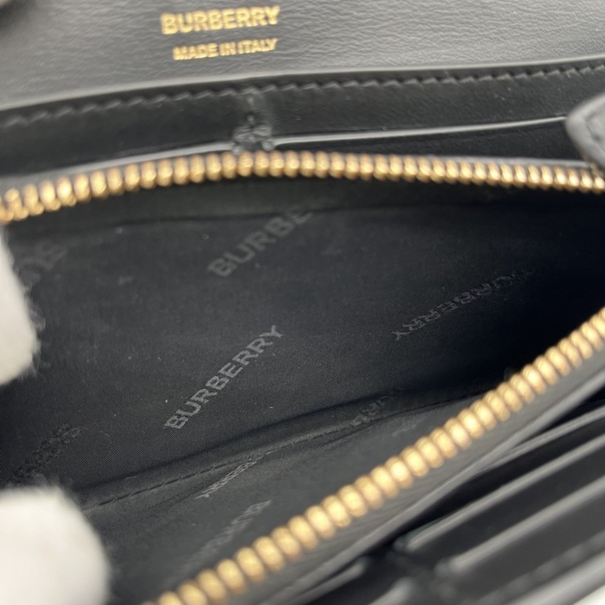 Burberry Black Leather Long Wallet (Bi-Fold) (Pre-Owned)