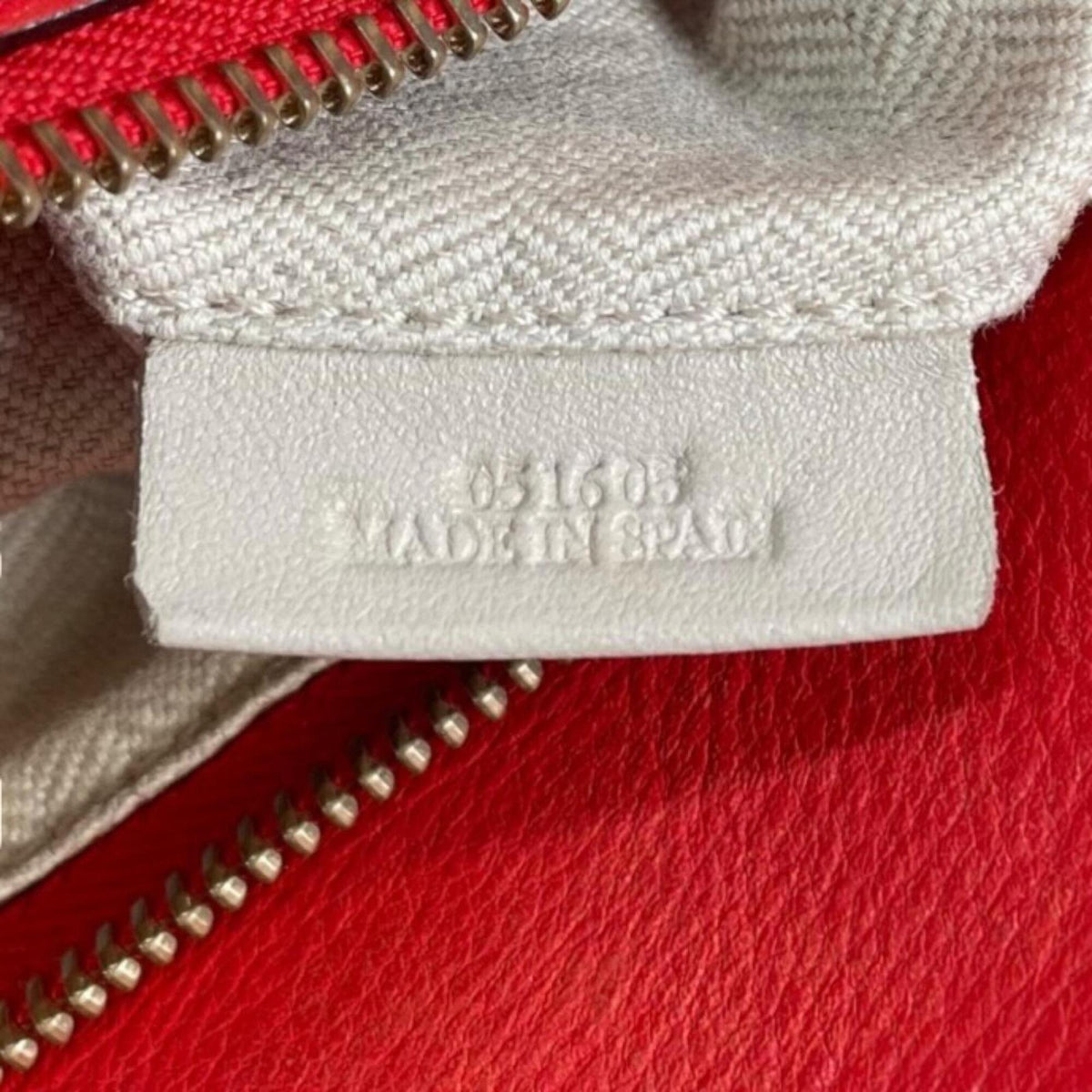 Loewe Red Color Shoulder Bag (Pre-Owned)