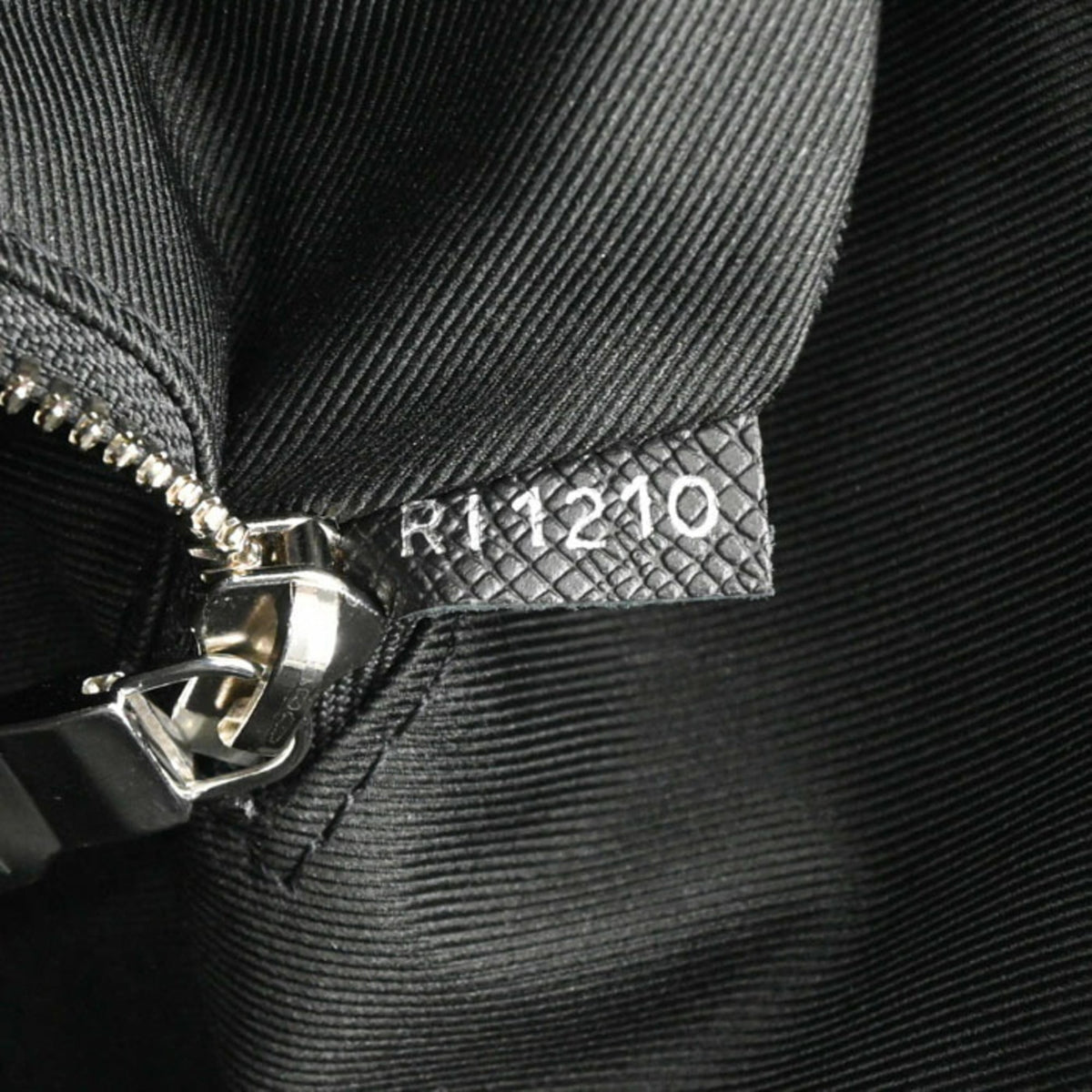 Louis Vuitton Taigarama Black Taigarama Handbag Tote Bag (Pre-Owned)