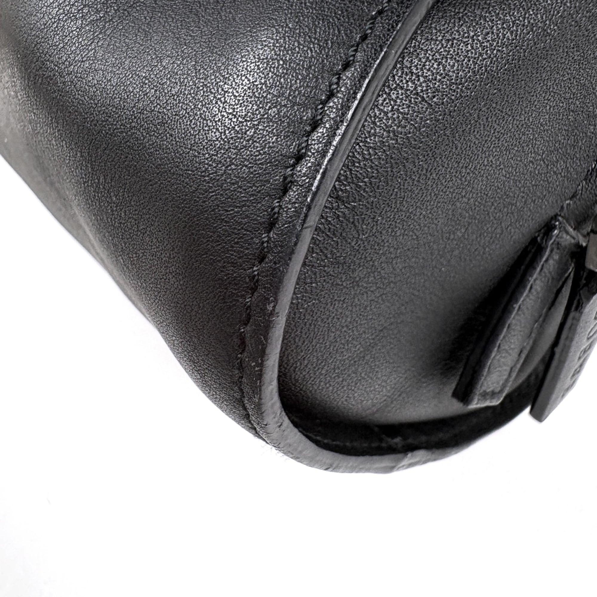 Loewe Black Leather Handbag (Pre-Owned)