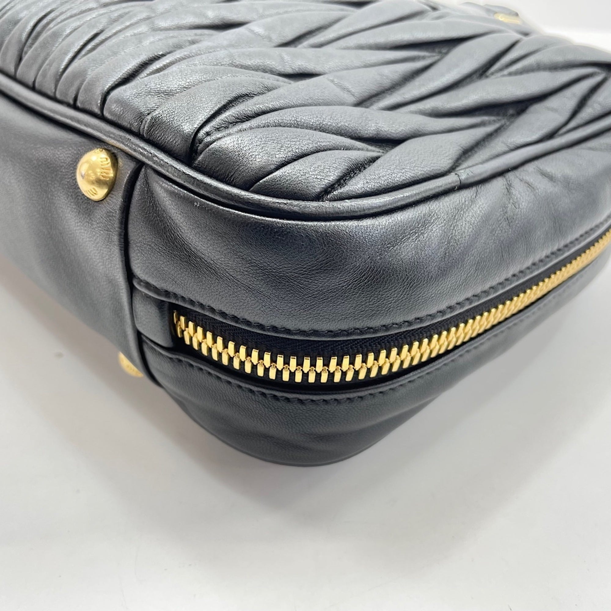 Miu Miu Matelasse Black Handbag (Pre-Owned)