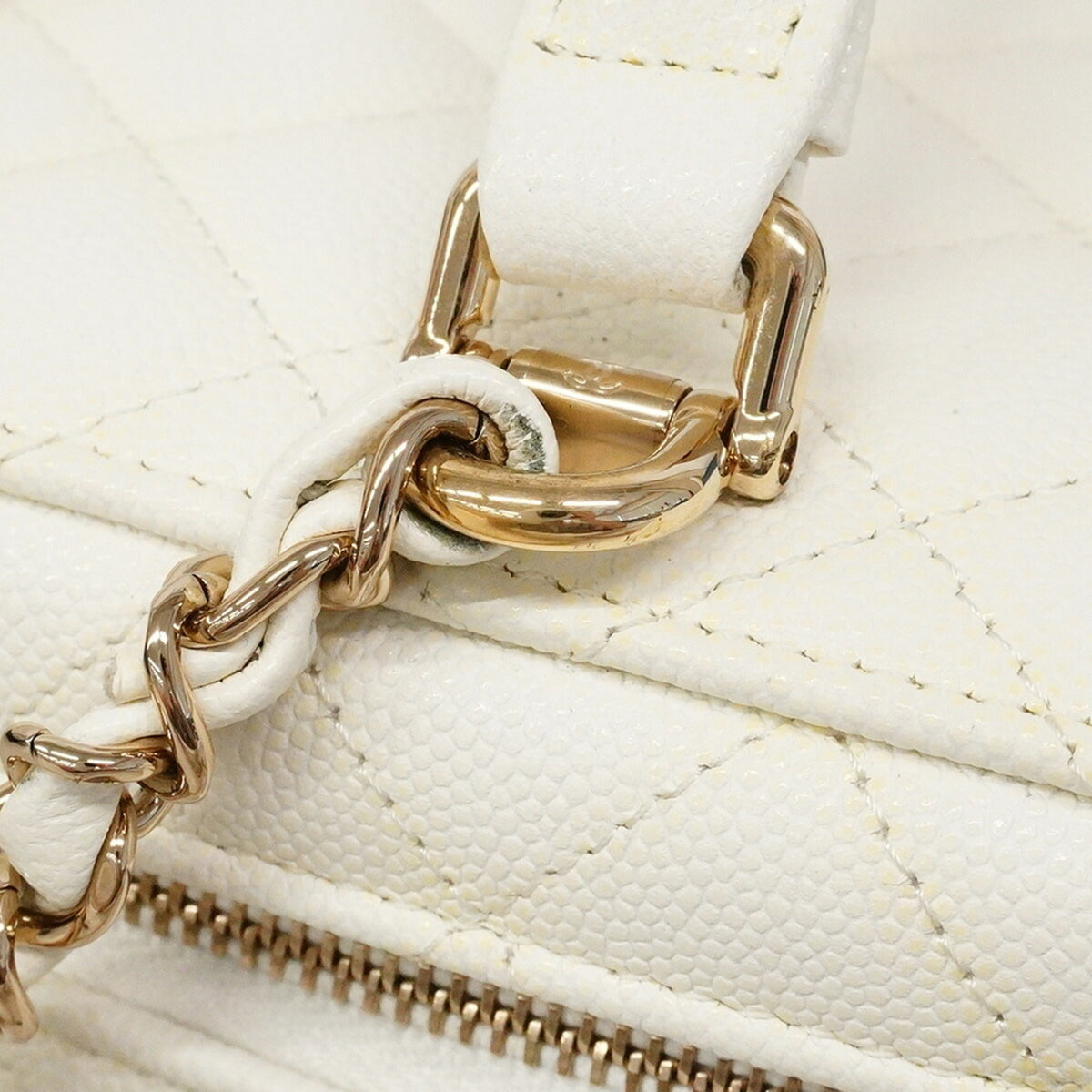 Chanel White Grained Calfskin Vanity Bag (Pre-Owned)