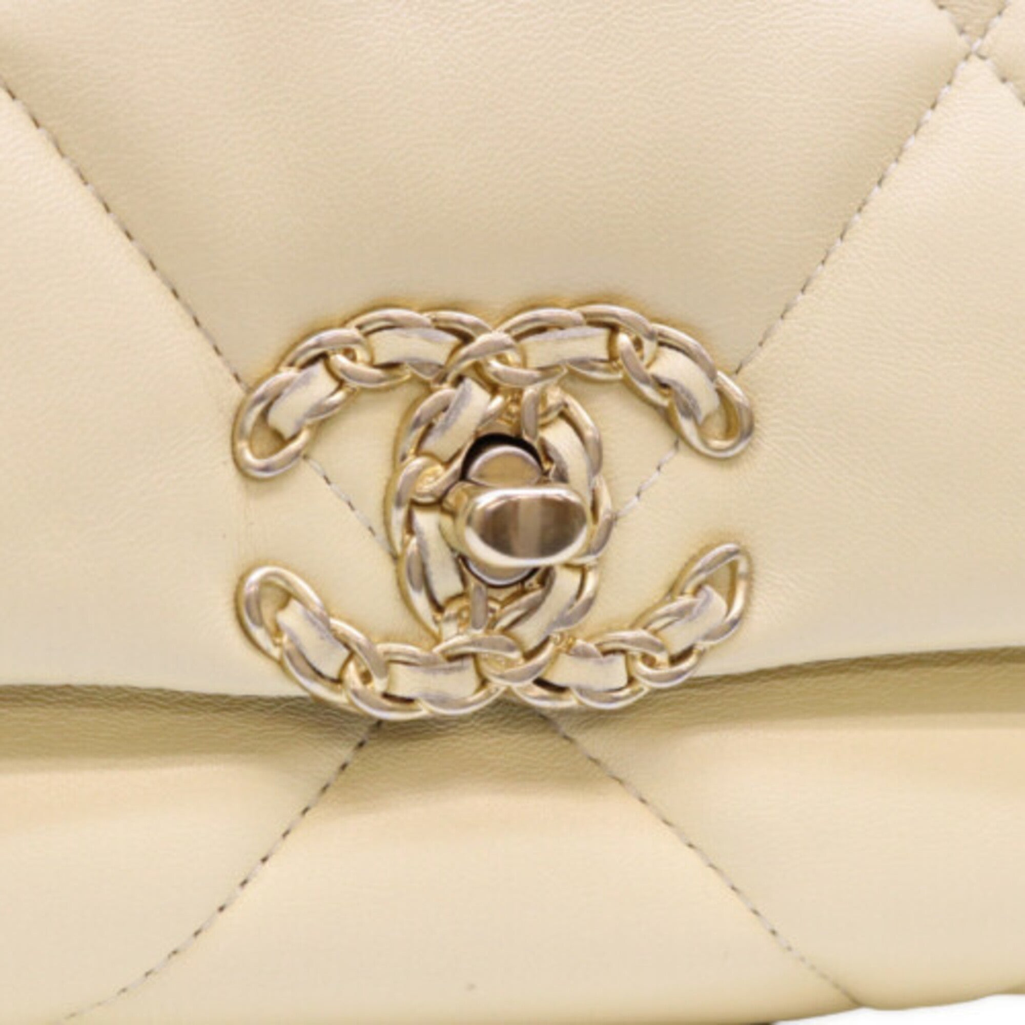 Chanel Yellow Leather Shoulder Bag (Pre-Owned)