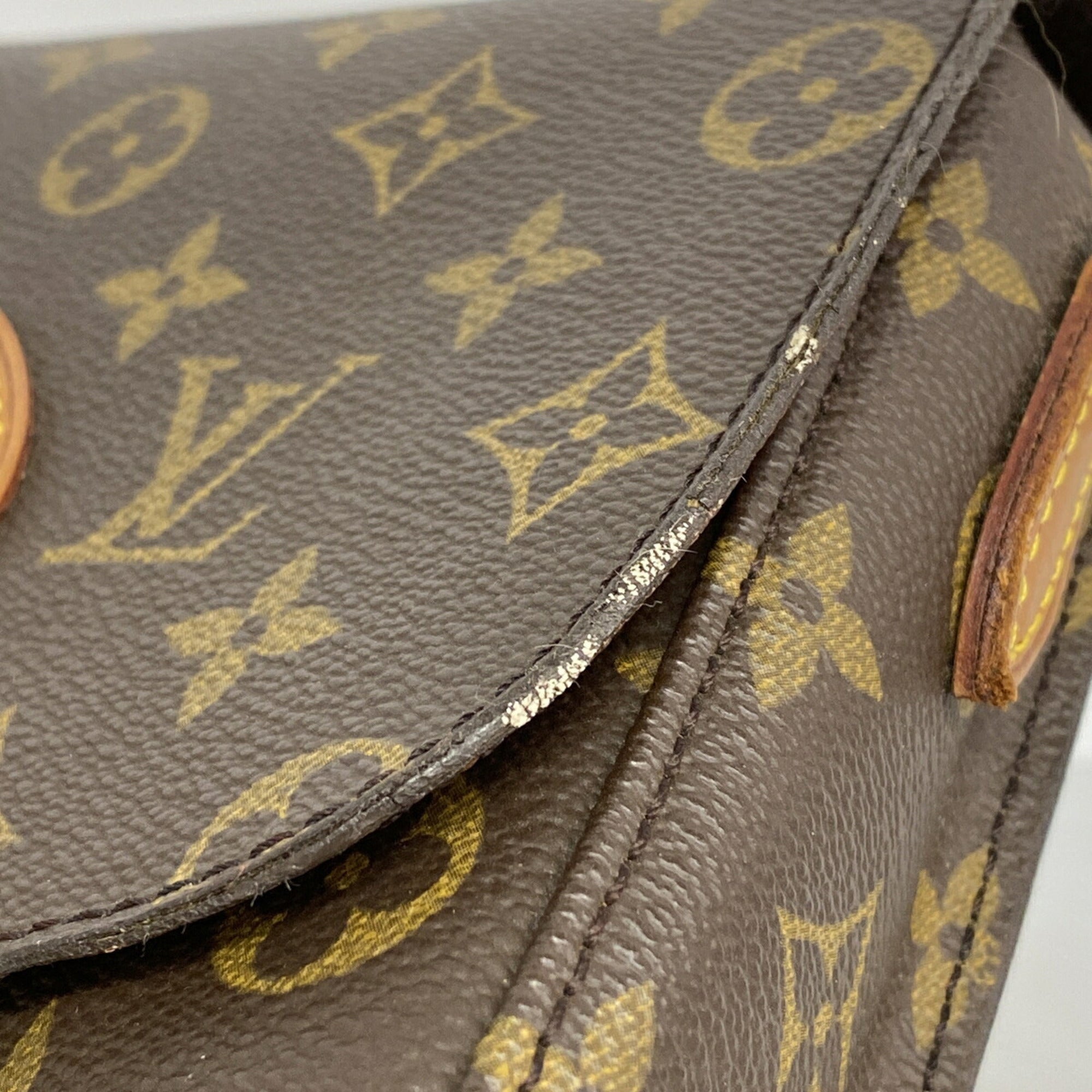 Louis Vuitton Brown Shoulder Bag (Pre-Owned)