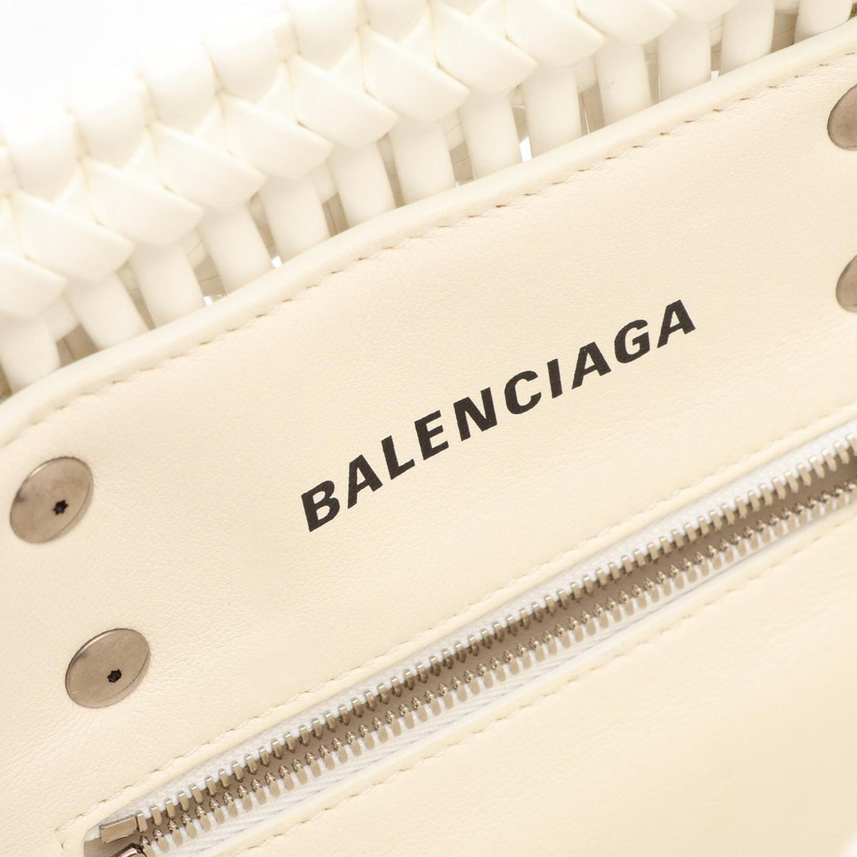 Balenciaga White Leather Basket Handbag Tote Bag (Pre-Owned)