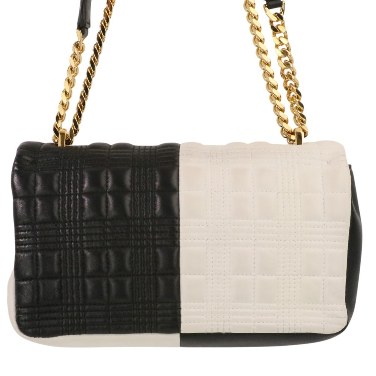 Burberry Black White Quilting Shoulder Bag (Pre-Owned)