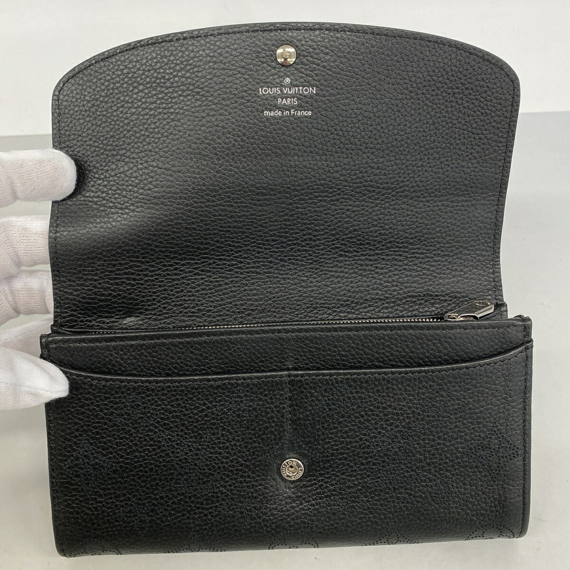 Louis Vuitton Noir Long Wallet (Bi-Fold) (Pre-Owned)