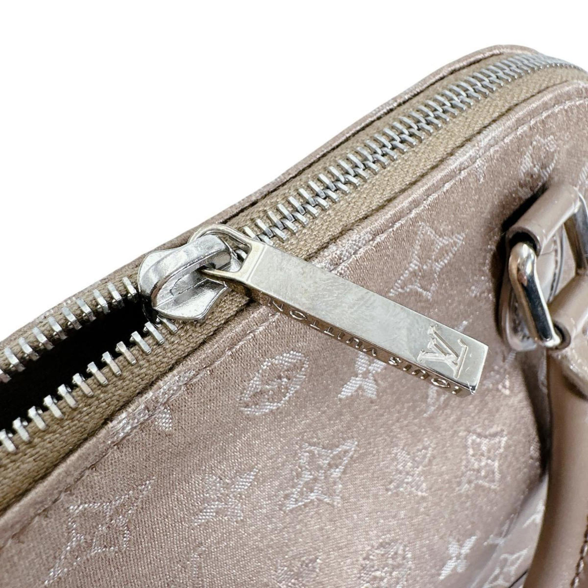 Louis Vuitton Beige Monogram Satin Pouch (Pre-Owned)
