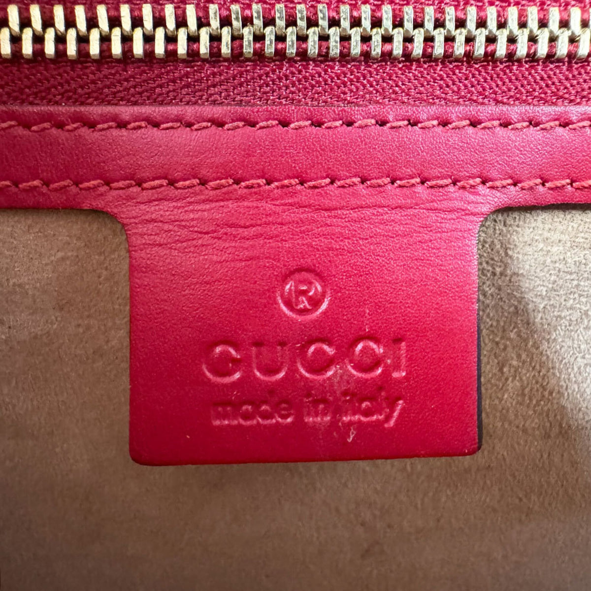 Gucci Red Color Leather Shoulder Bag (Pre-Owned)