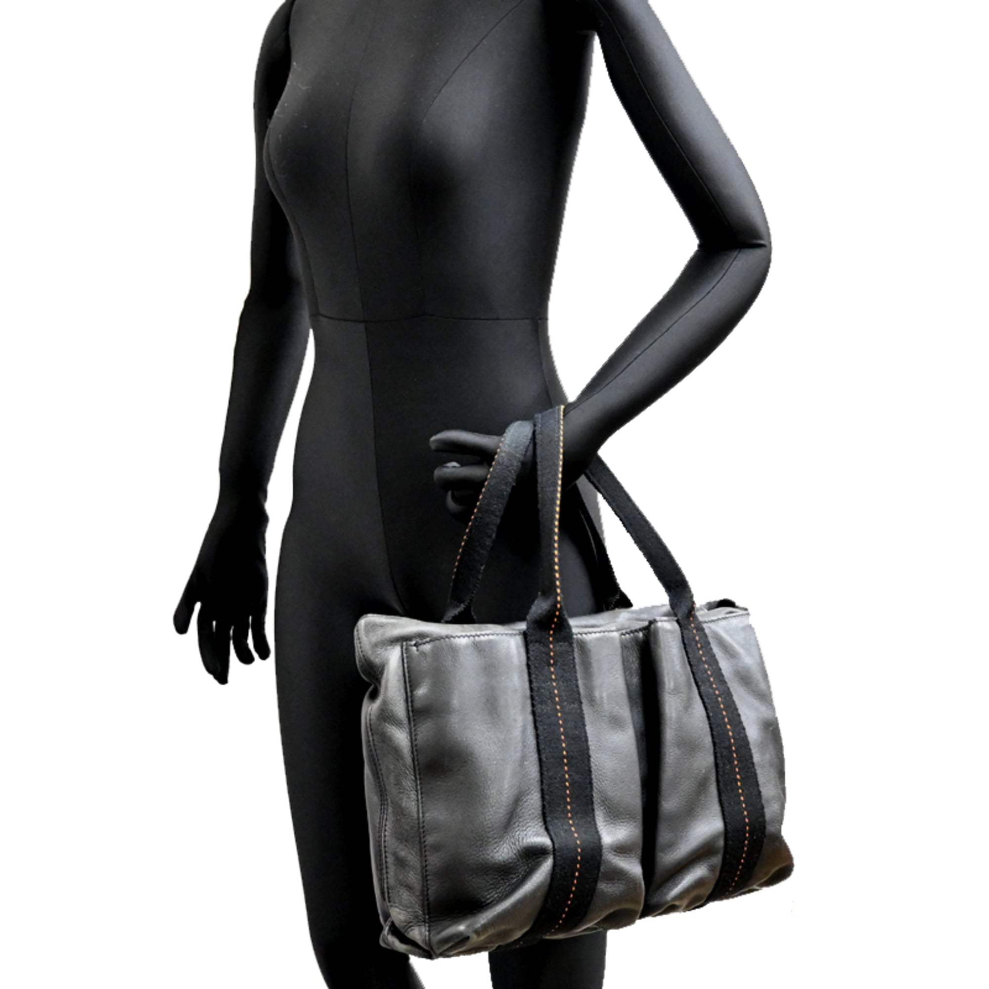 Hermes Black Veau Derma Handbag (Pre-Owned)