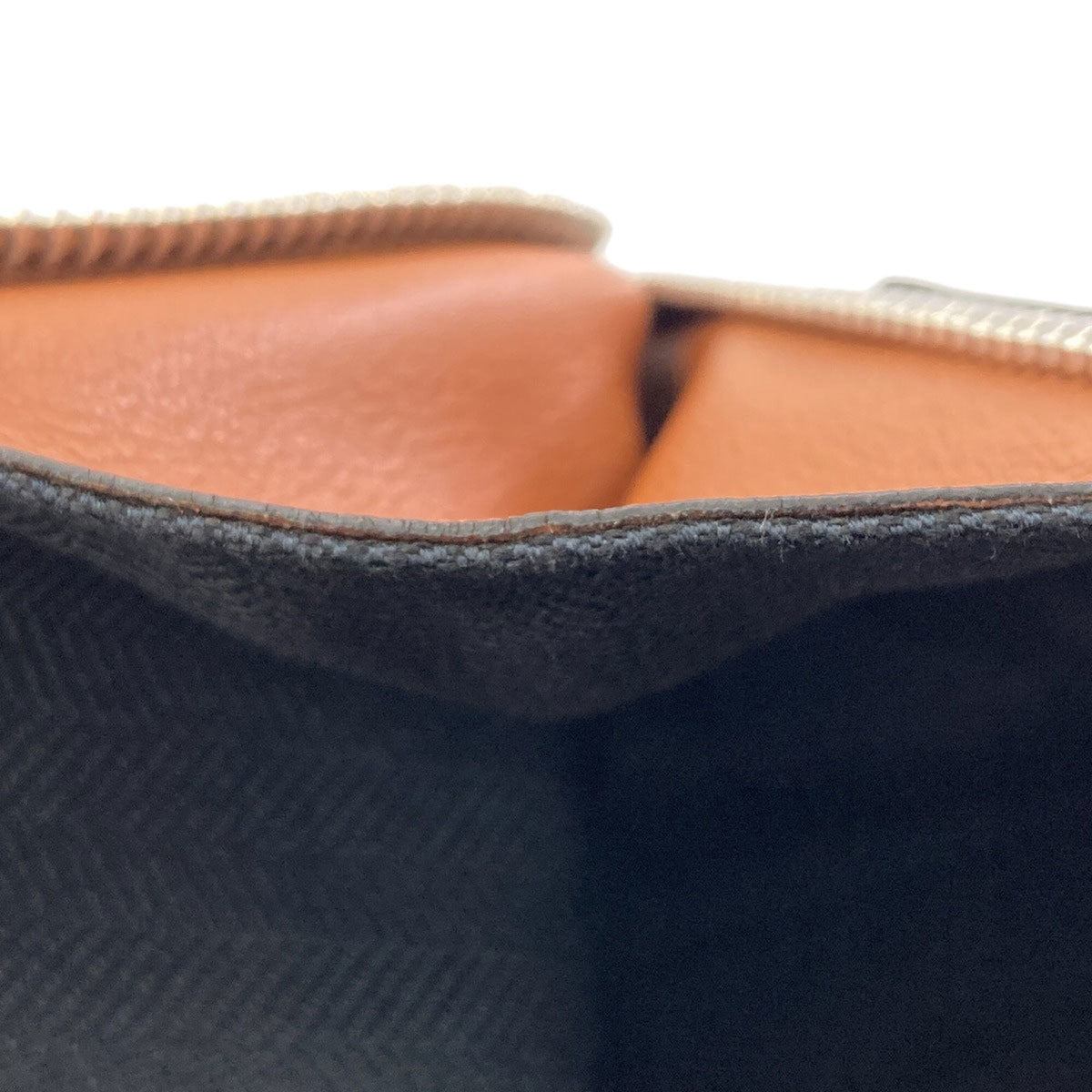 Loewe Brown Handbag (Pre-Owned)