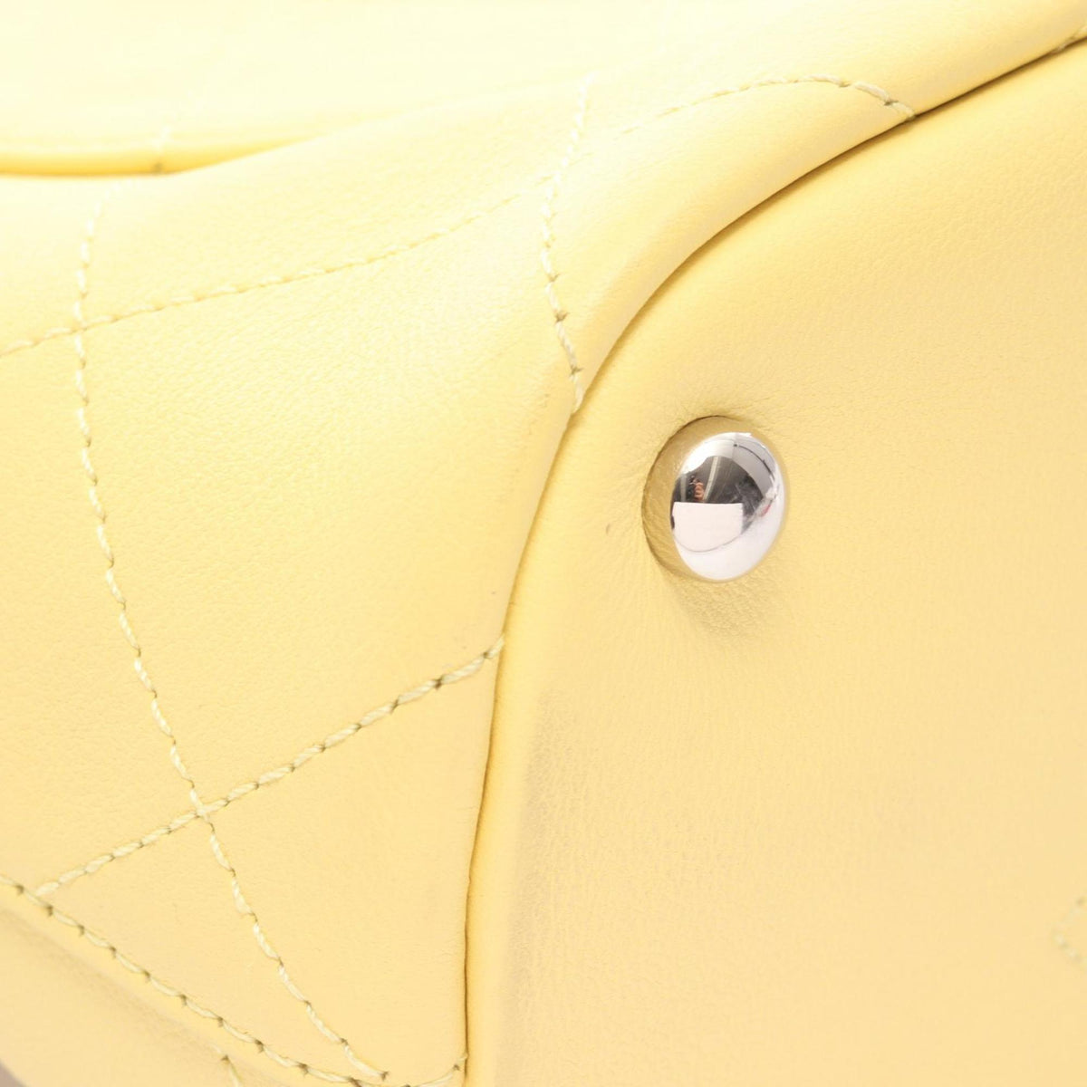 Chanel Yellow Leather Handbag Shoulder Bag (Pre-Owned)