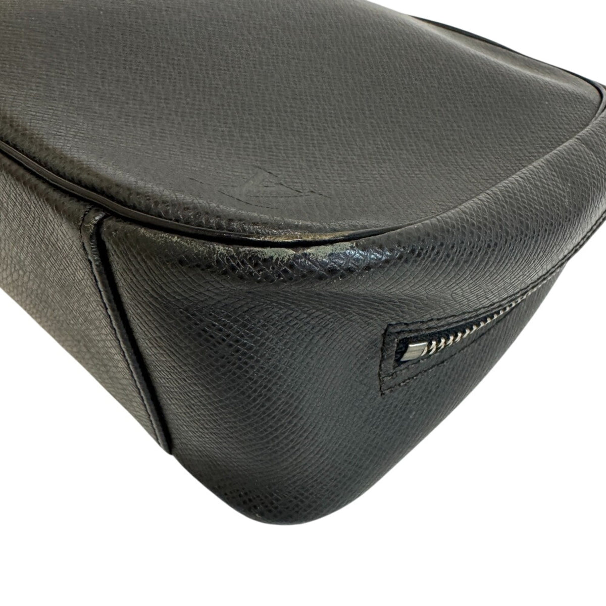 Louis Vuitton Black Leather Clutch Bag (Pre-Owned)