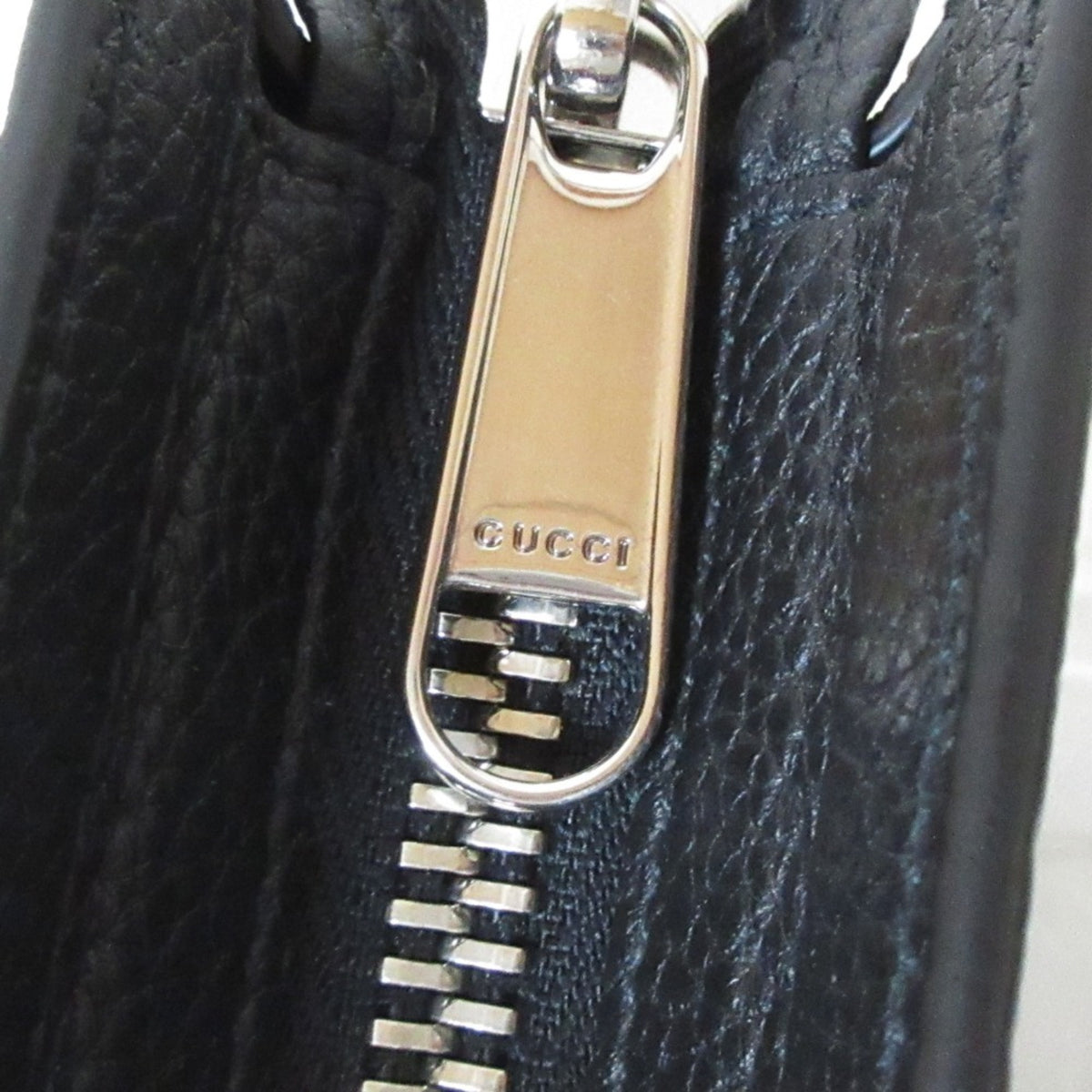 Gucci Black Shoulder Bag (Pre-Owned)