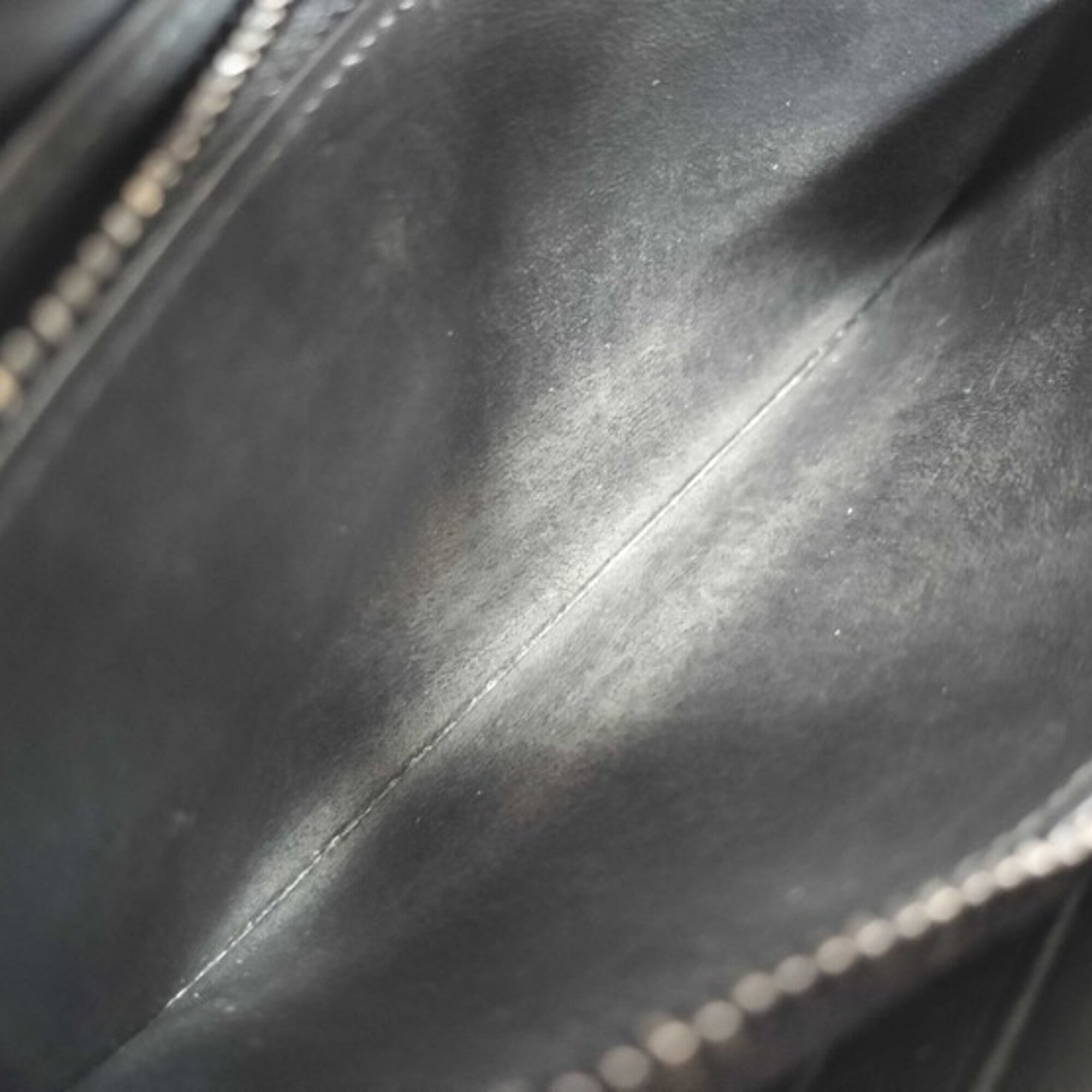 Louis Vuitton Black Leather Long Wallet (Bi-Fold) (Pre-Owned)