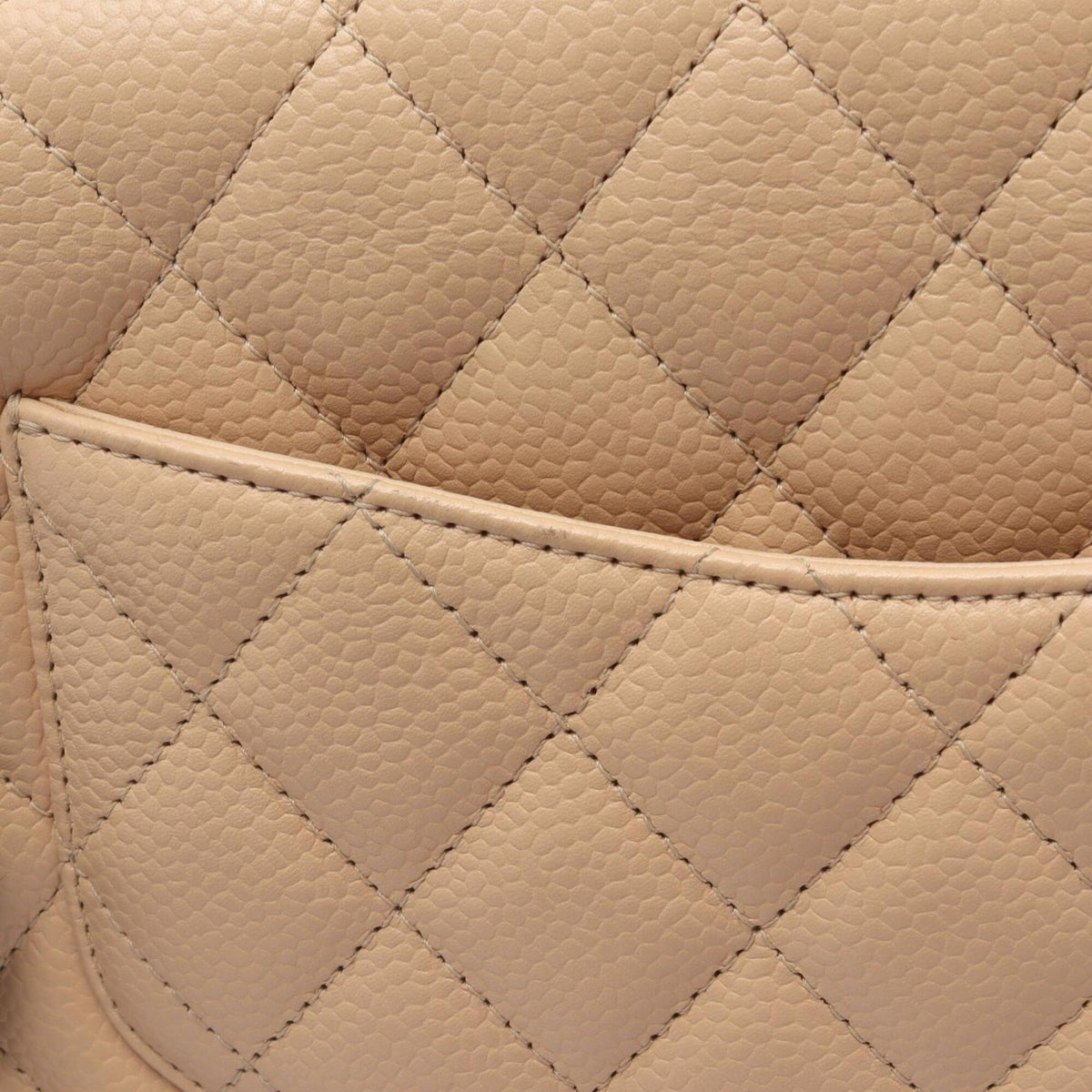Chanel Beige Leather Handbag Shoulder Bag (Pre-Owned)