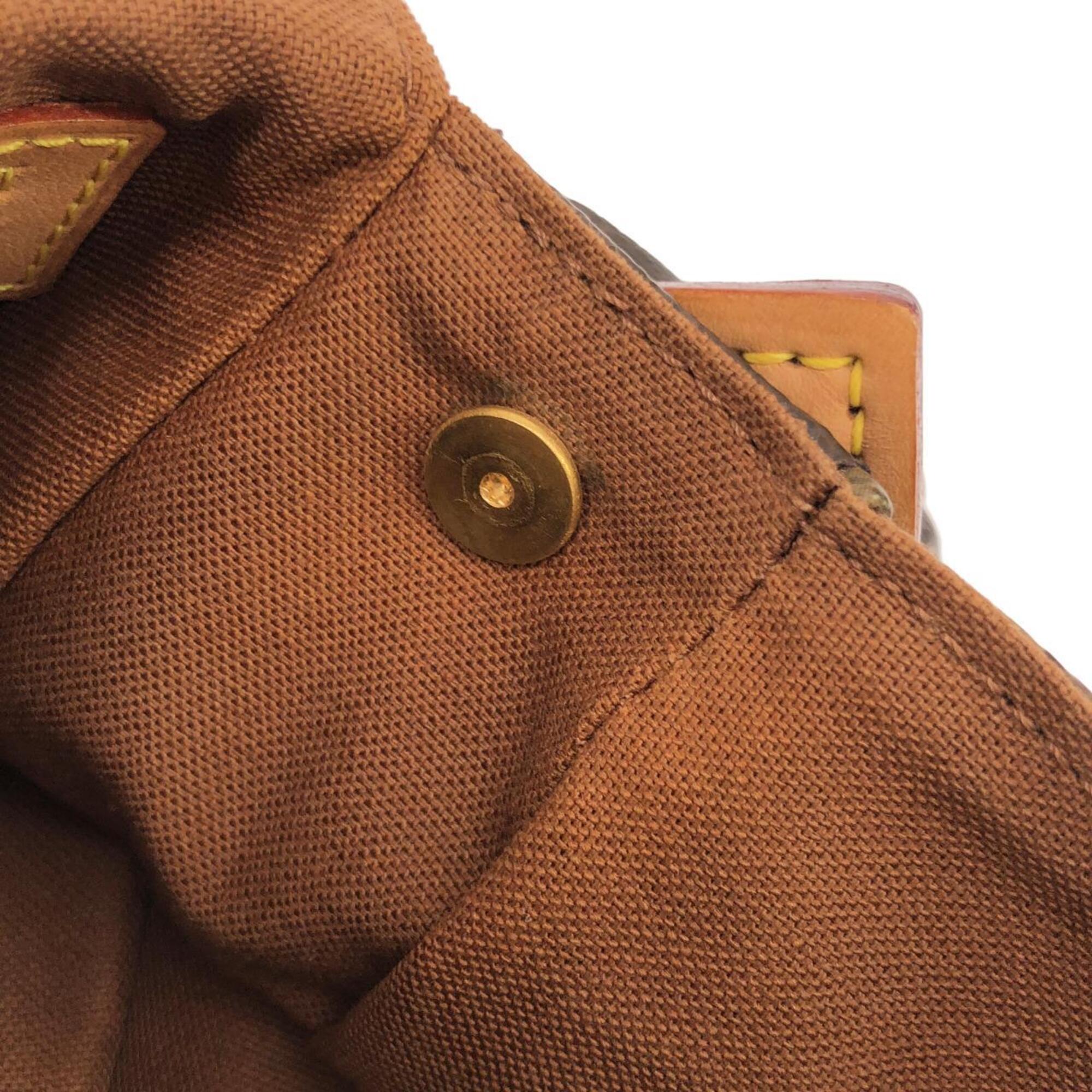 Louis Vuitton Marron Coated Canvas Shoulder Bag (Pre-Owned)