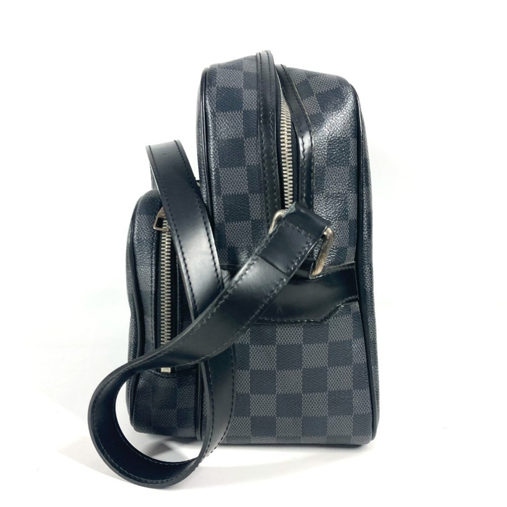 Louis Vuitton Damier Graphite Black Damier Graphite Shoulder Bag (Pre-Owned)