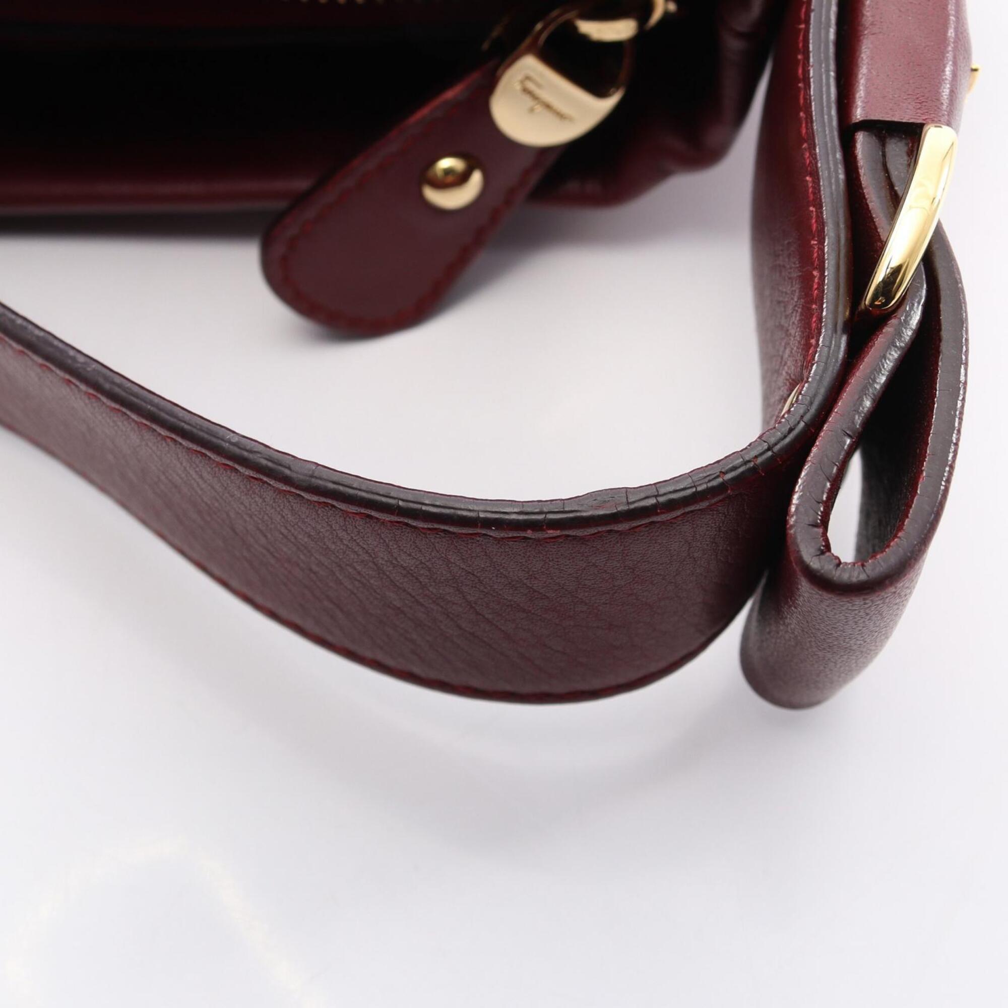 Salvatore Ferragamo Bordeaux Leather Handbag Shoulder Bag (Pre-Owned)