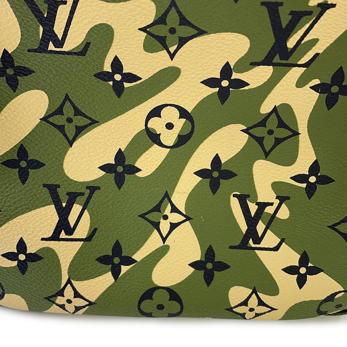 Louis Vuitton Camouflage Khaki Monogram Monogram Handbag (Pre-Owned)
