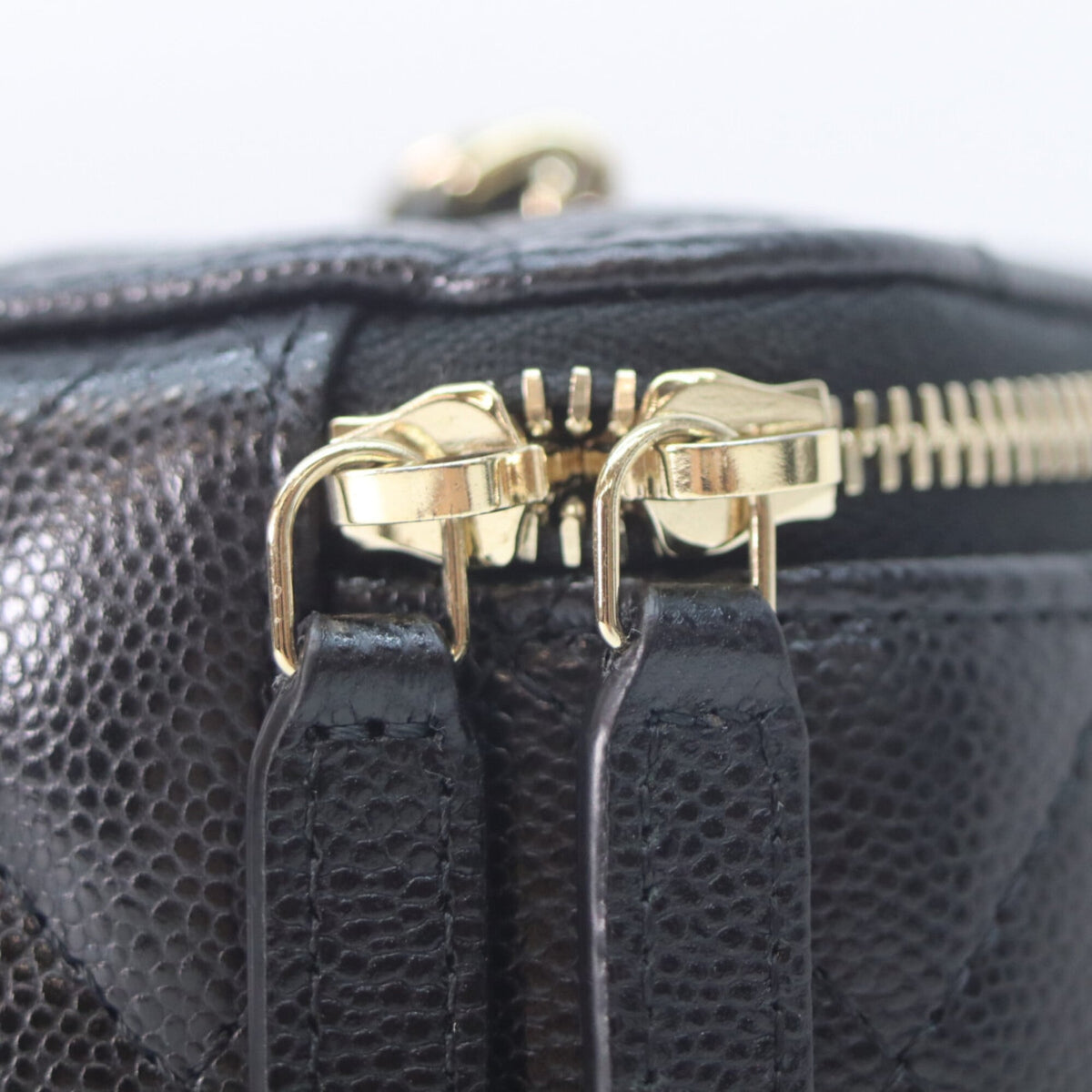Chanel Black Grained Calfskin Shoulder Bag (Pre-Owned)