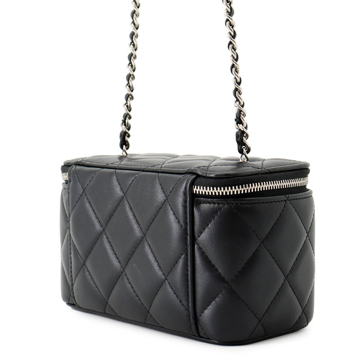 Chanel Black Quilting Handbag Shoulder Bag (Pre-Owned)