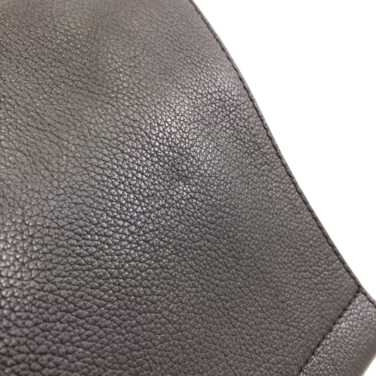 Louis Vuitton Black Leather Handbag (Pre-Owned)