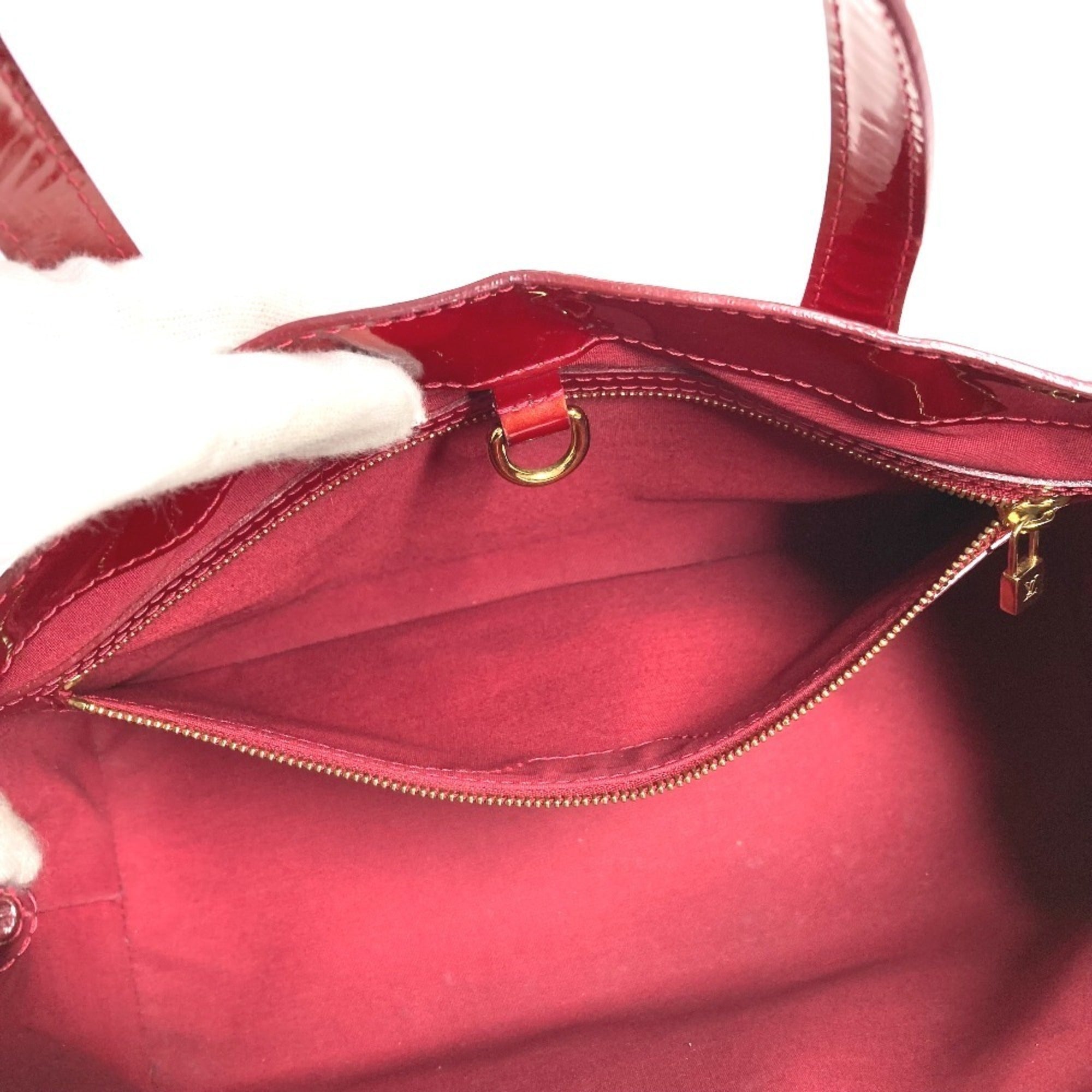 Louis Vuitton Pomme D'amour Red Color Monogram Vernis Canvas Handbag Tote Bag (Pre-Owned)