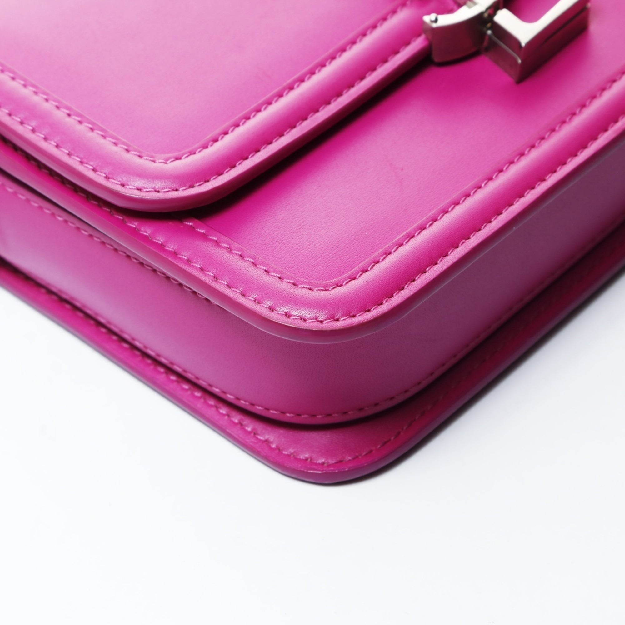 Yves Saint Laurent Pink Shoulder Bag (Pre-Owned)