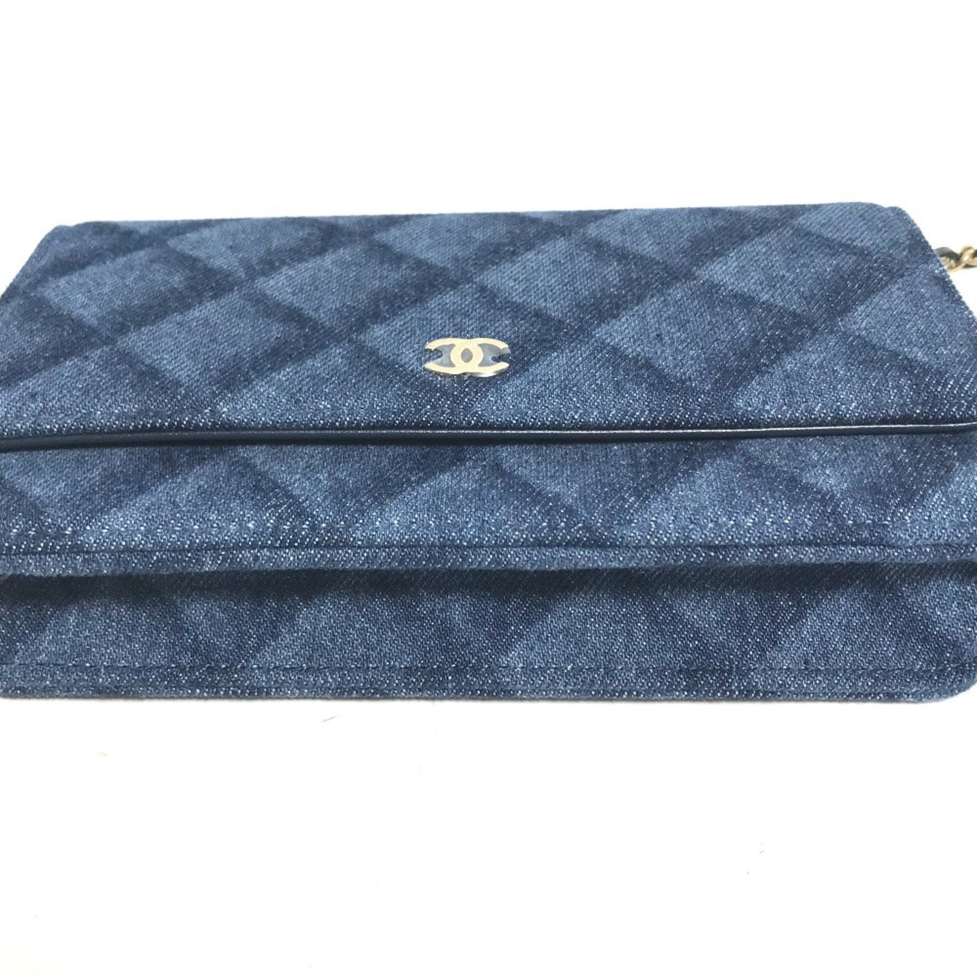 Chanel Blue Denim Shoulder Bag (Pre-Owned)