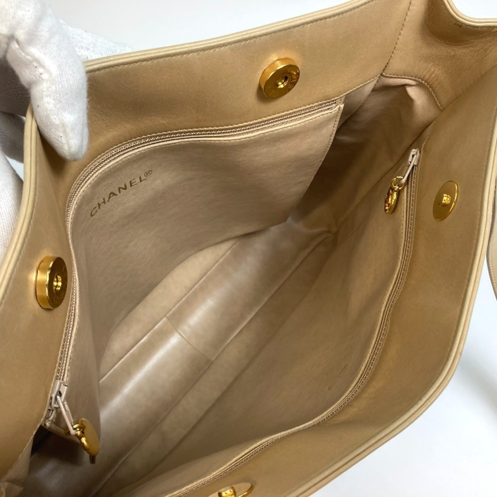 Chanel Beige Leather Shoulder Bag Tote Bag (Pre-Owned)