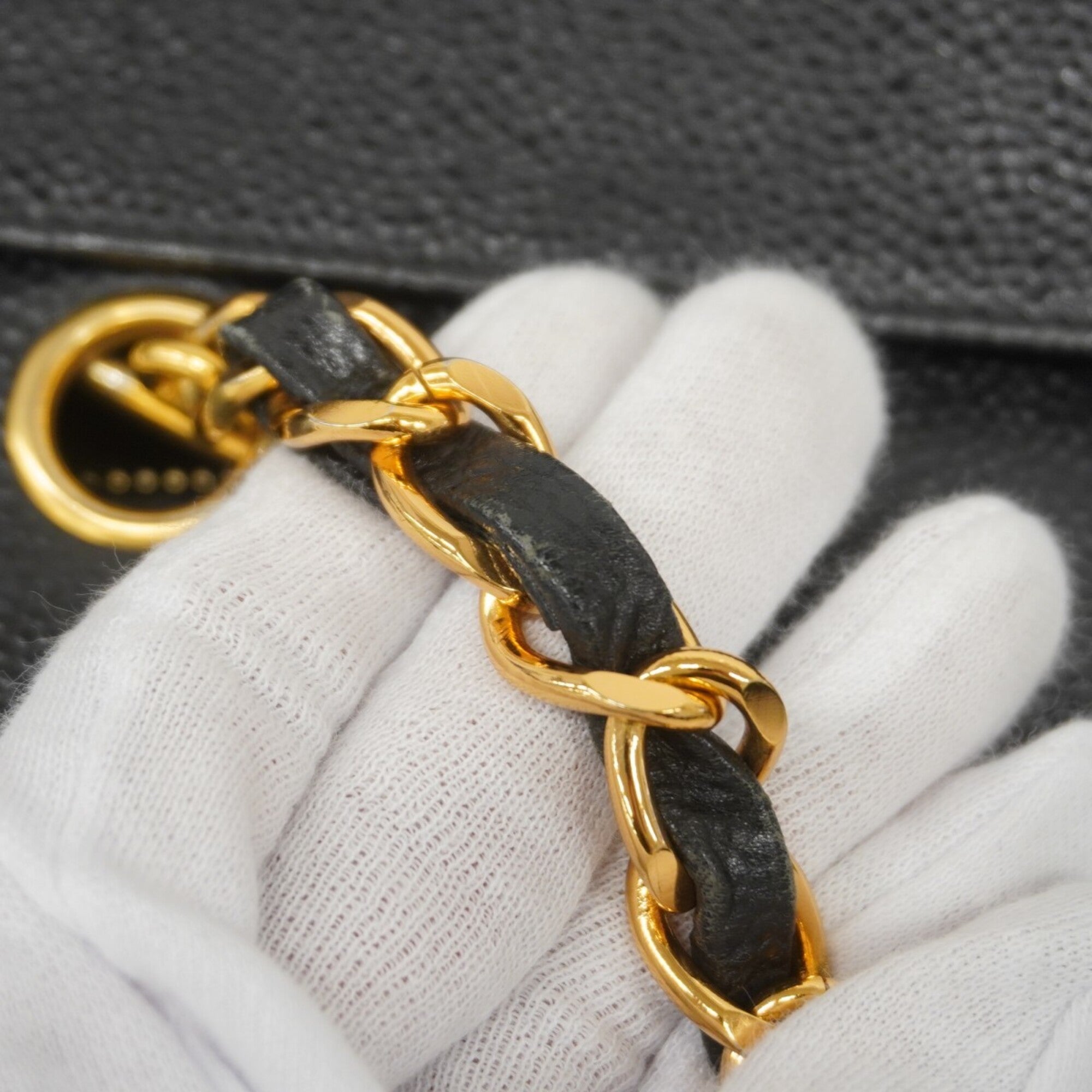 Chanel Black Grained Calfskin Shoulder Bag (Pre-Owned)