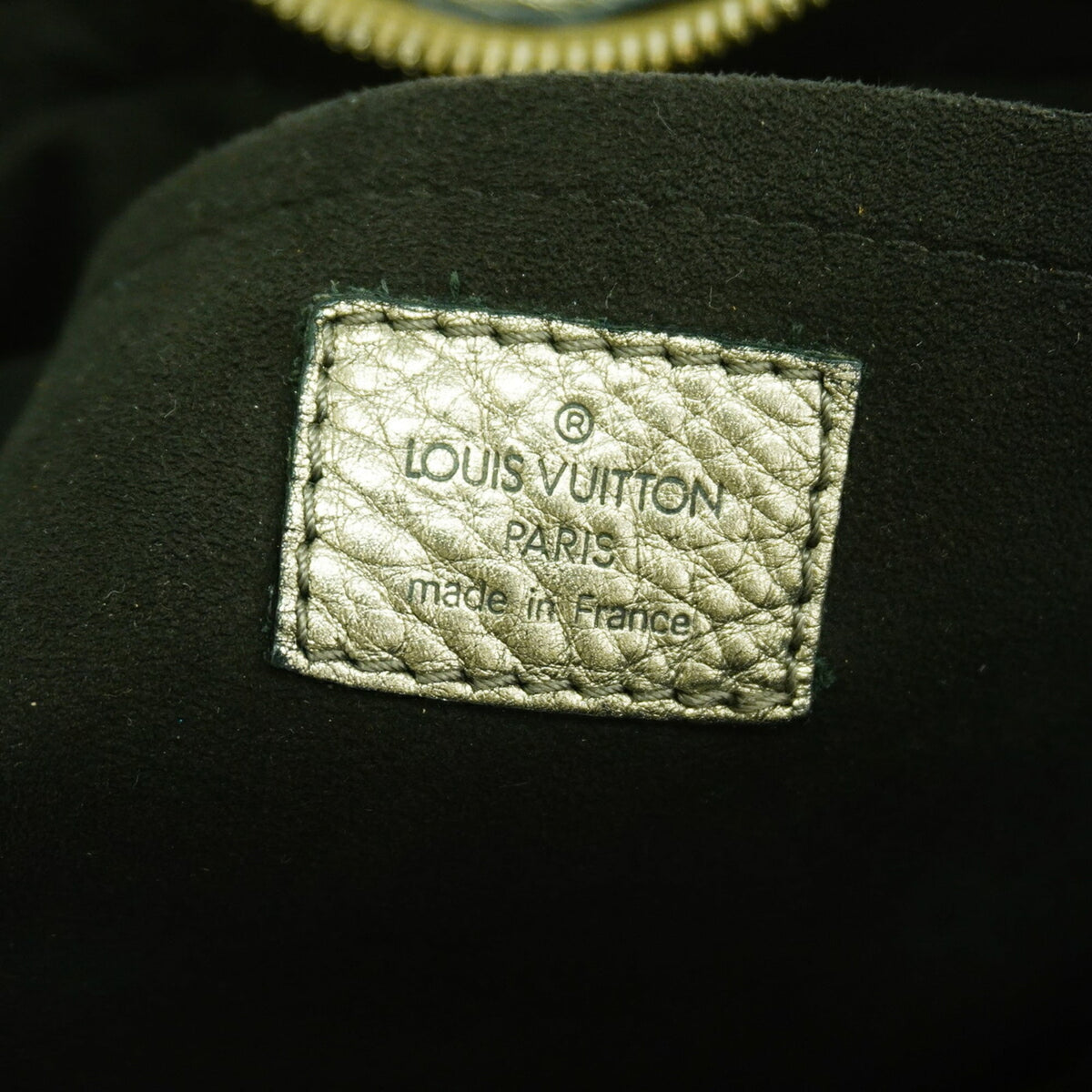 Louis Vuitton Argent Shoulder Bag (Pre-Owned)