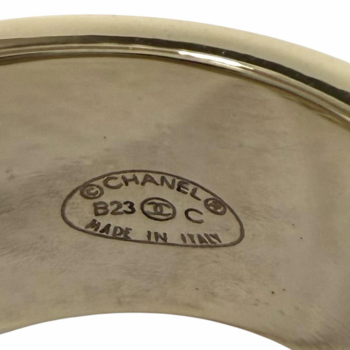 Chanel Black White Band Ring (Pre-Owned)