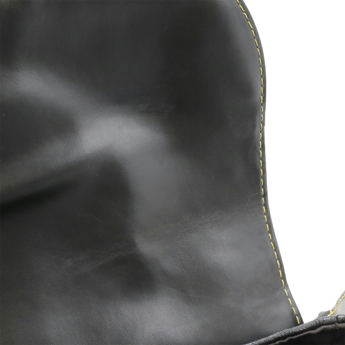 Louis Vuitton Suhali Black Noir Suhali Leather Shoulder Bag (Pre-Owned)