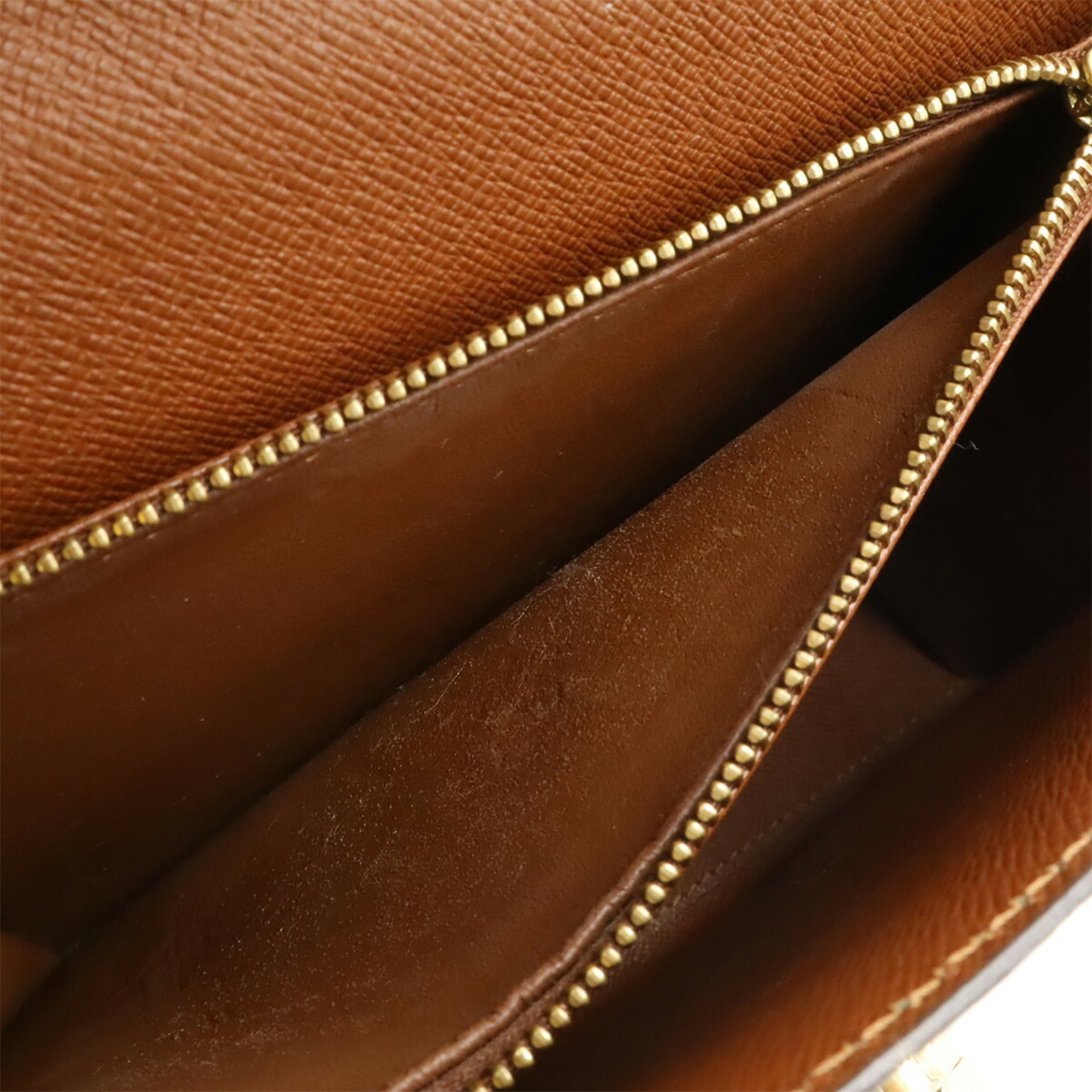 Louis Vuitton Brown Monogram Canvas Handbag (Pre-Owned)