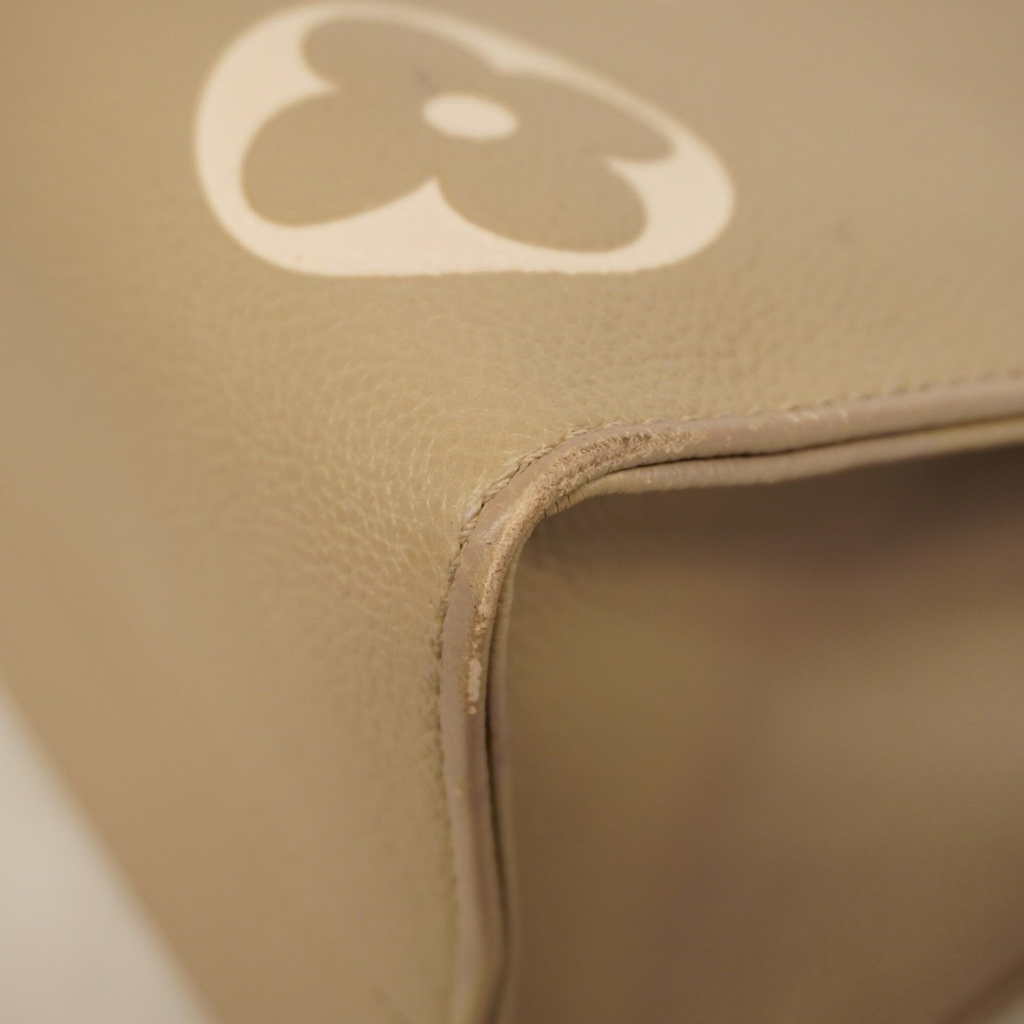 Louis Vuitton Cream Tourterelle Tote Bag (Pre-Owned)