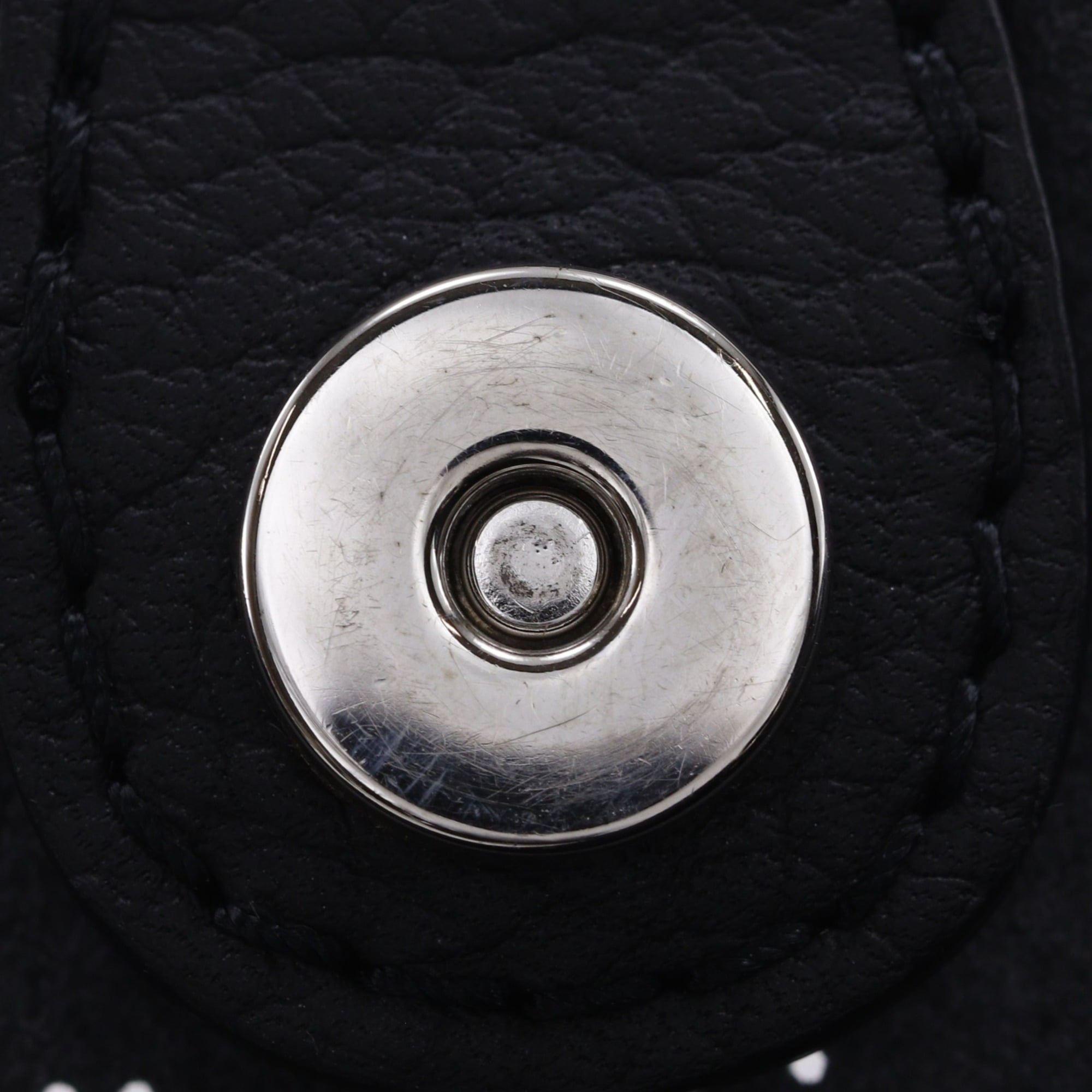 Louis Vuitton Black Noir Monogram Mahina Leather Tote Bag (Pre-Owned)