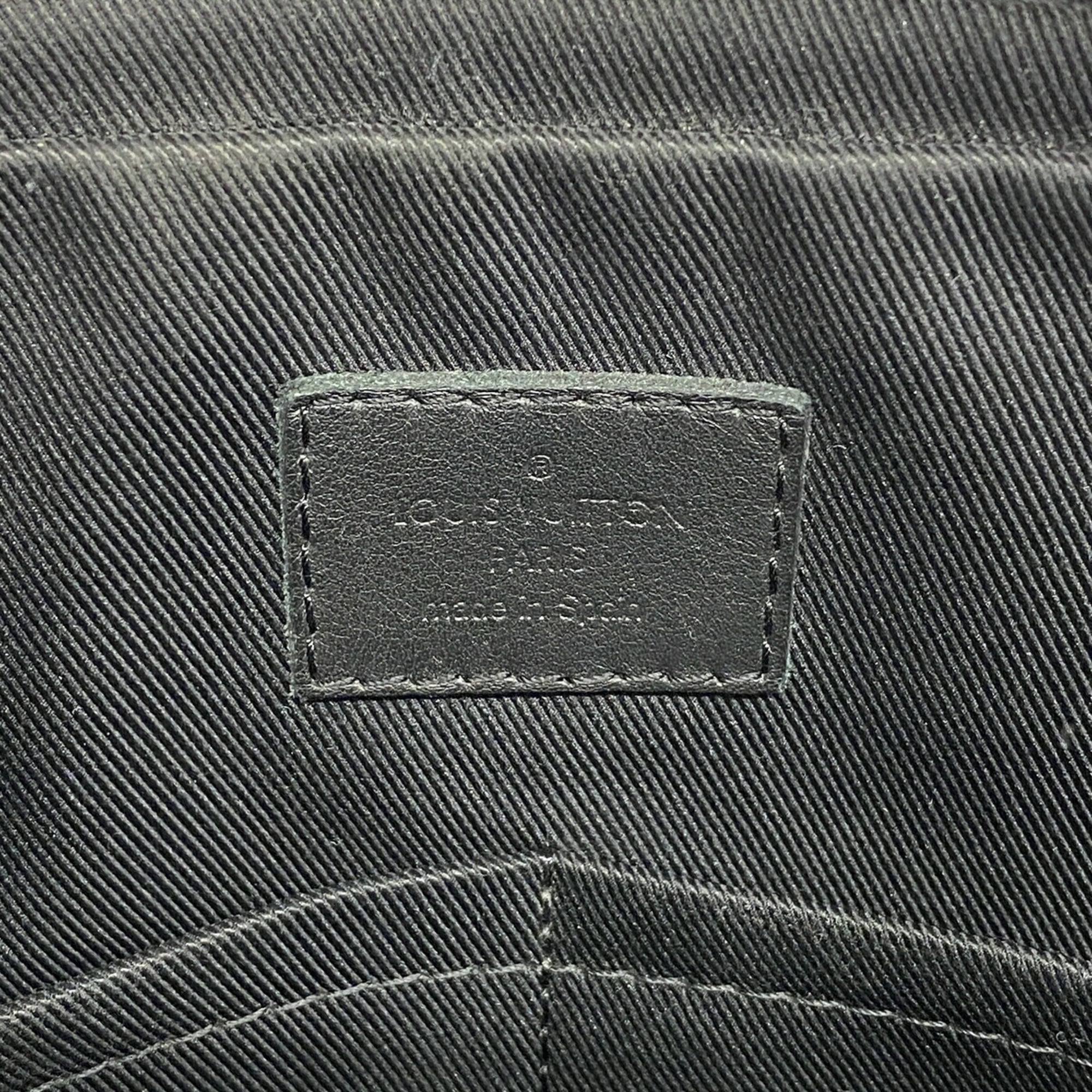 Louis Vuitton Black Shoulder Bag (Pre-Owned)