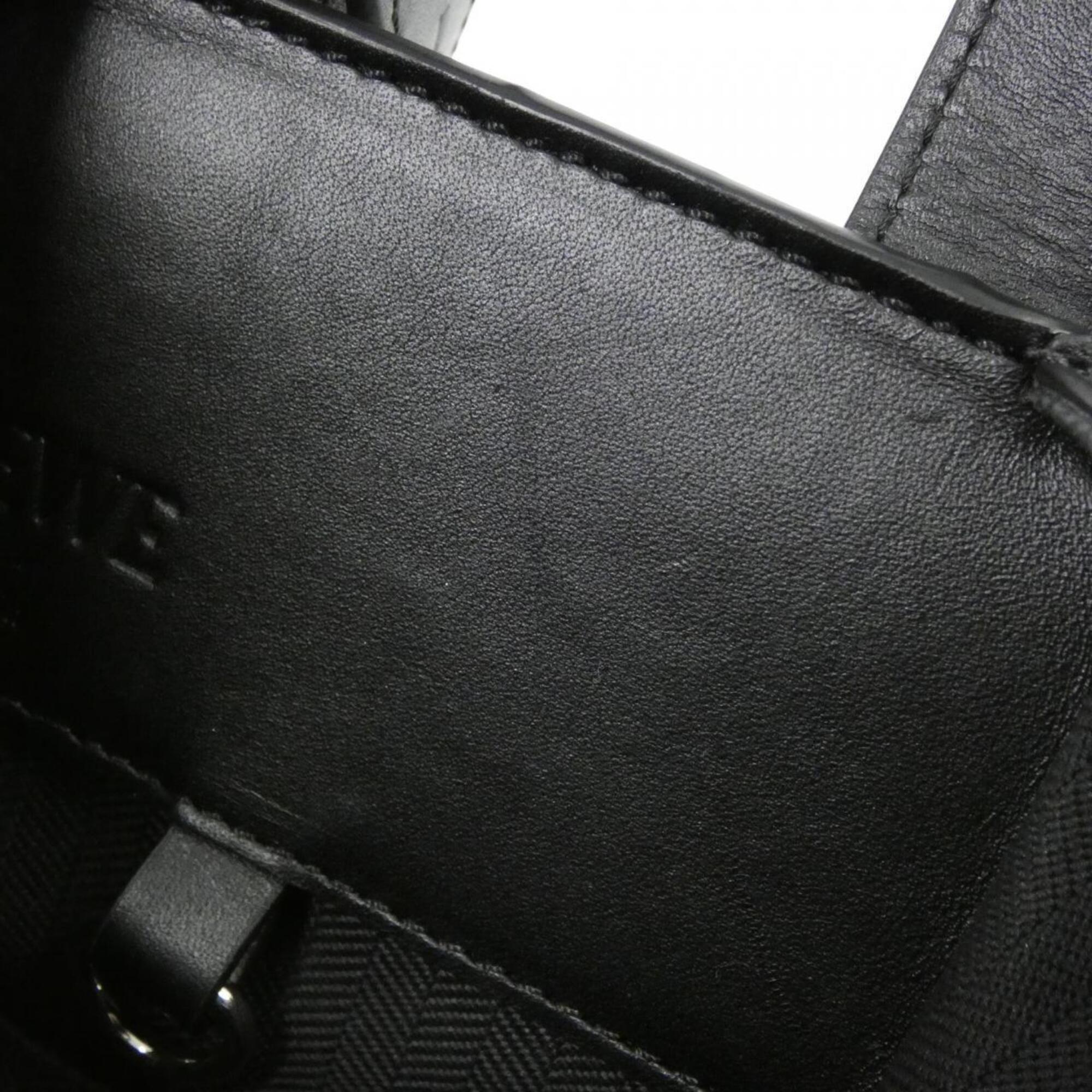 Loewe Black Leather Shoulder Bag (Pre-Owned)